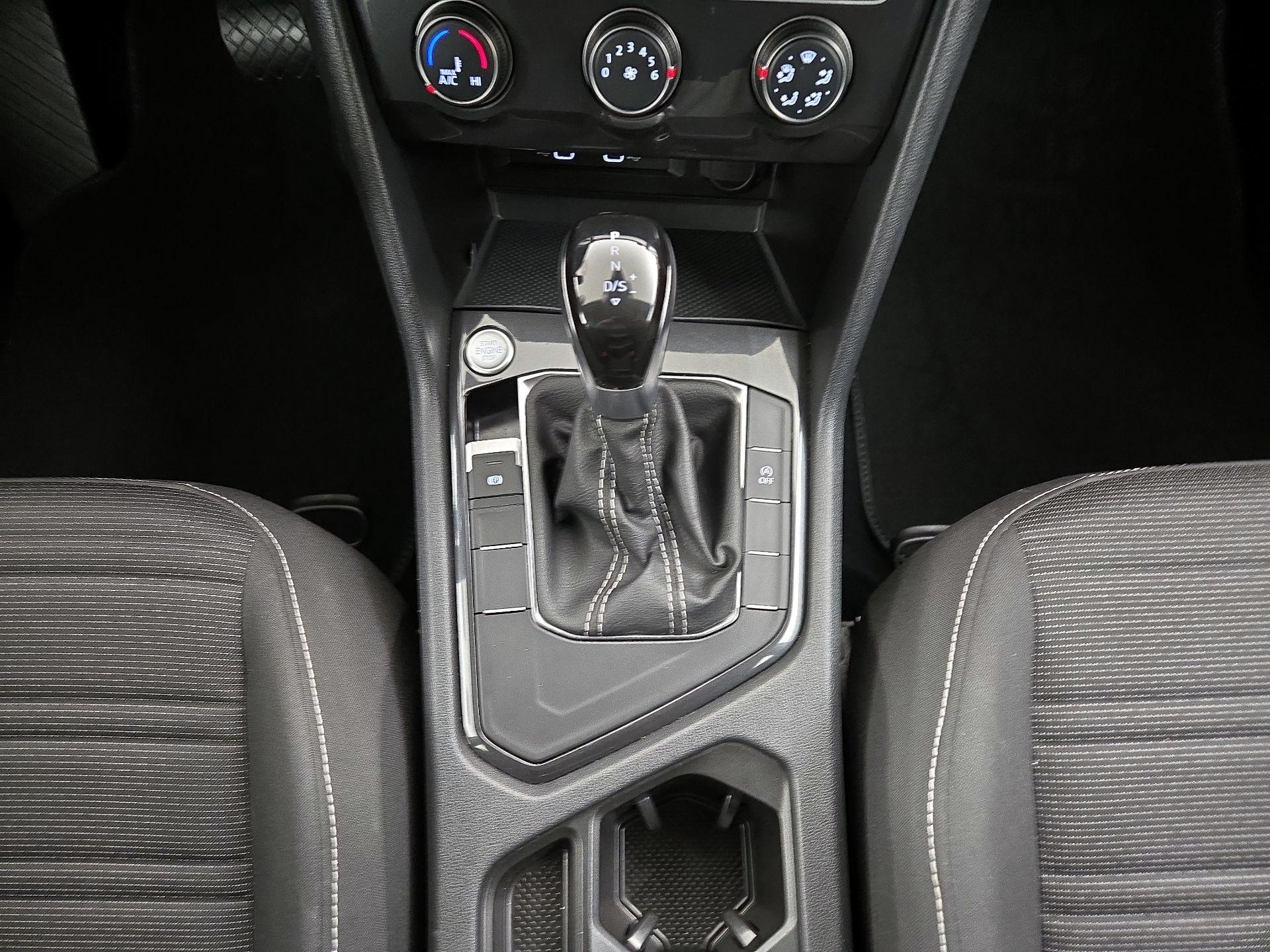 Thumbnail: 2024 Volkswagen Tiguan - 17