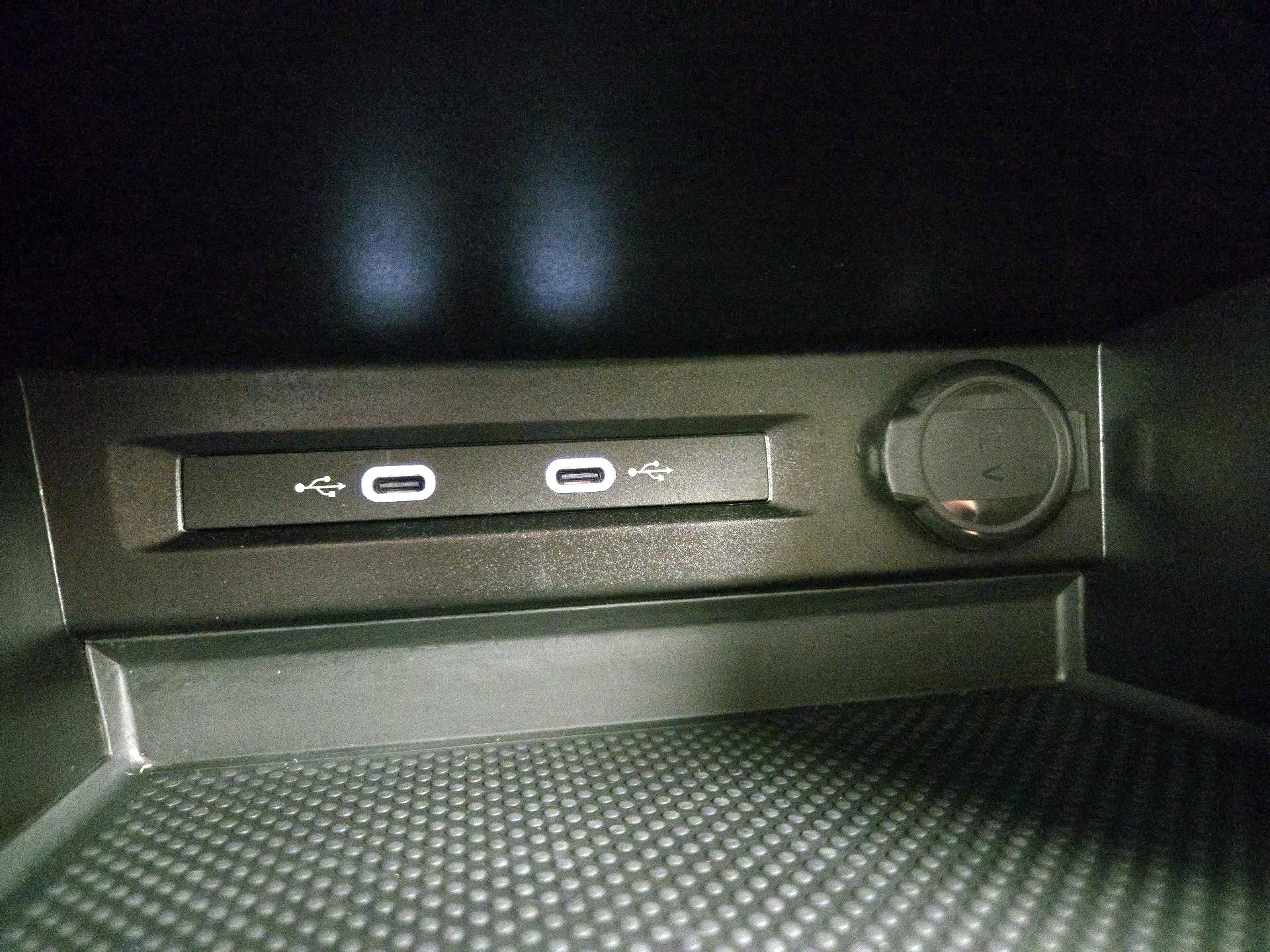 Thumbnail: 2024 Volkswagen Tiguan - 18