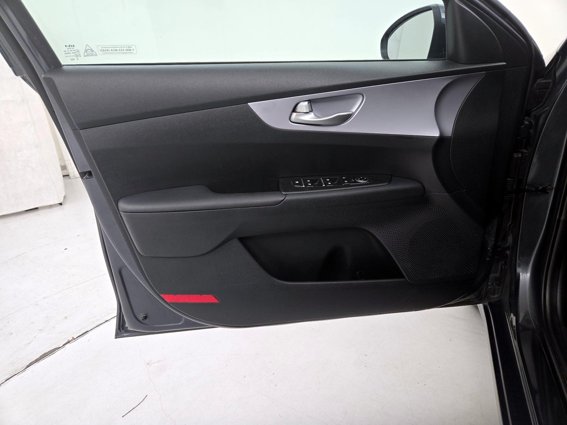 Thumbnail: 2024 Kia Forte - 12