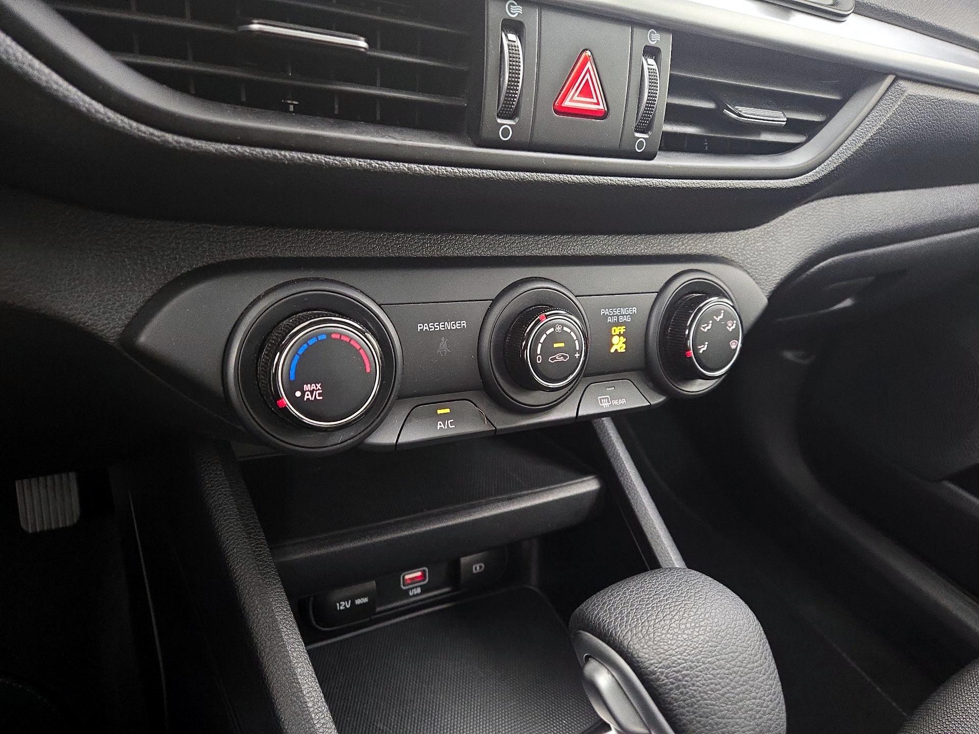 Thumbnail: 2024 Kia Forte - 16