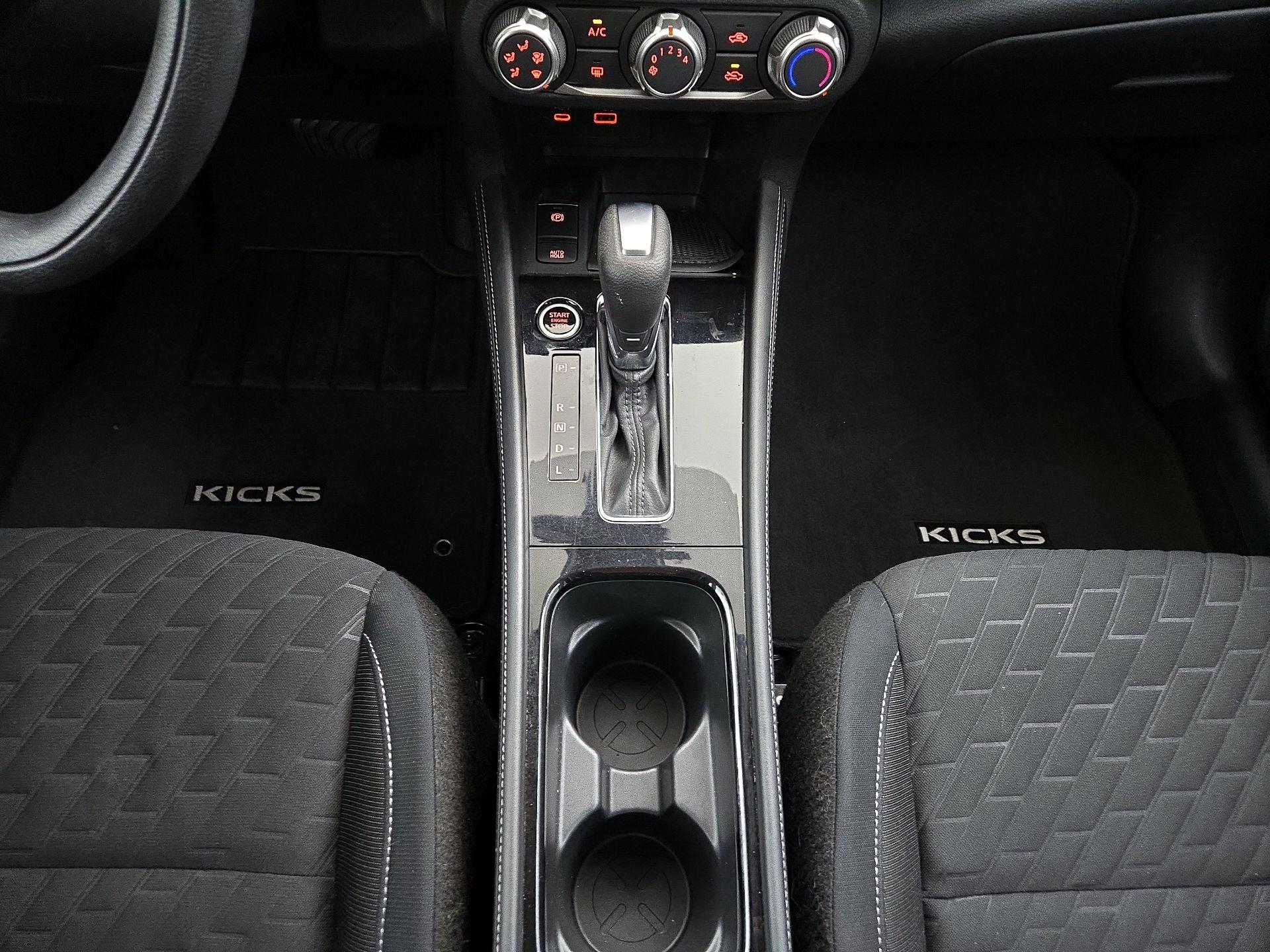 Thumbnail: 2023 Nissan Kicks - 17