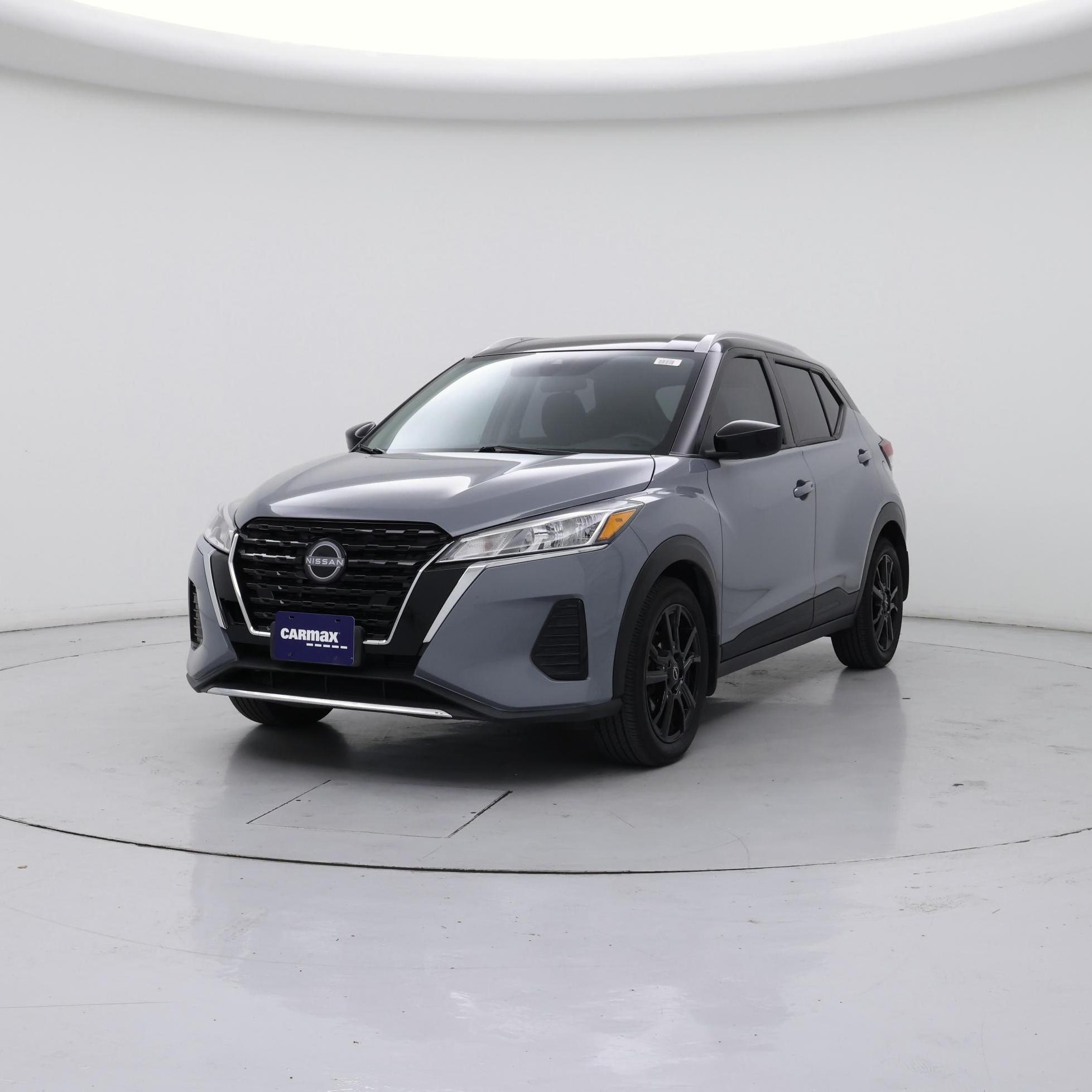 Thumbnail: 2023 Nissan Kicks - 4