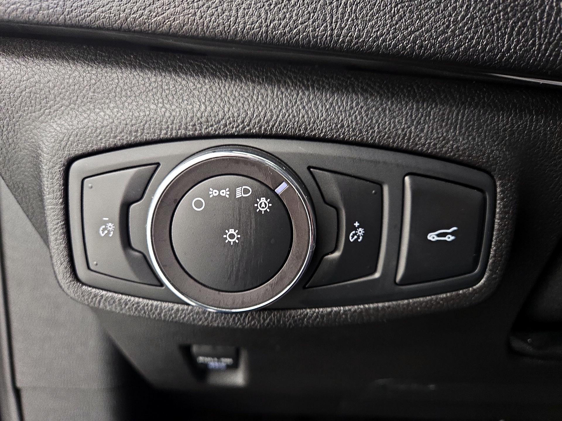 Thumbnail: 2019 Lincoln MKC - 13