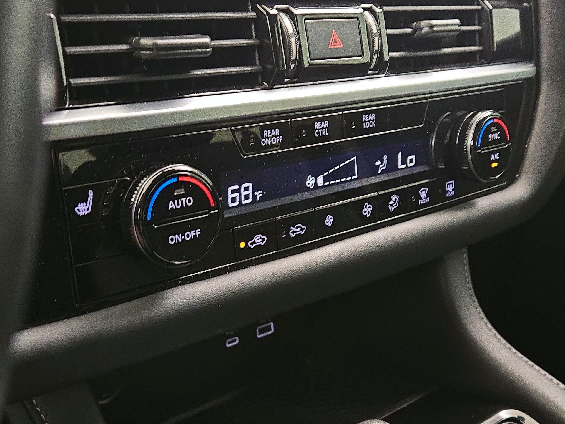 Thumbnail: 2022 Nissan Pathfinder - 16