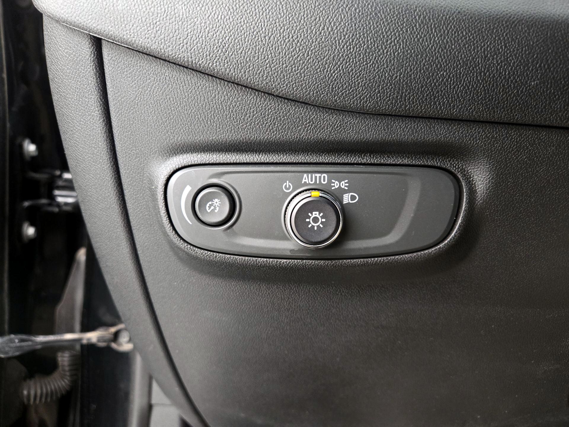 Thumbnail: 2020 Chevrolet Equinox - 13