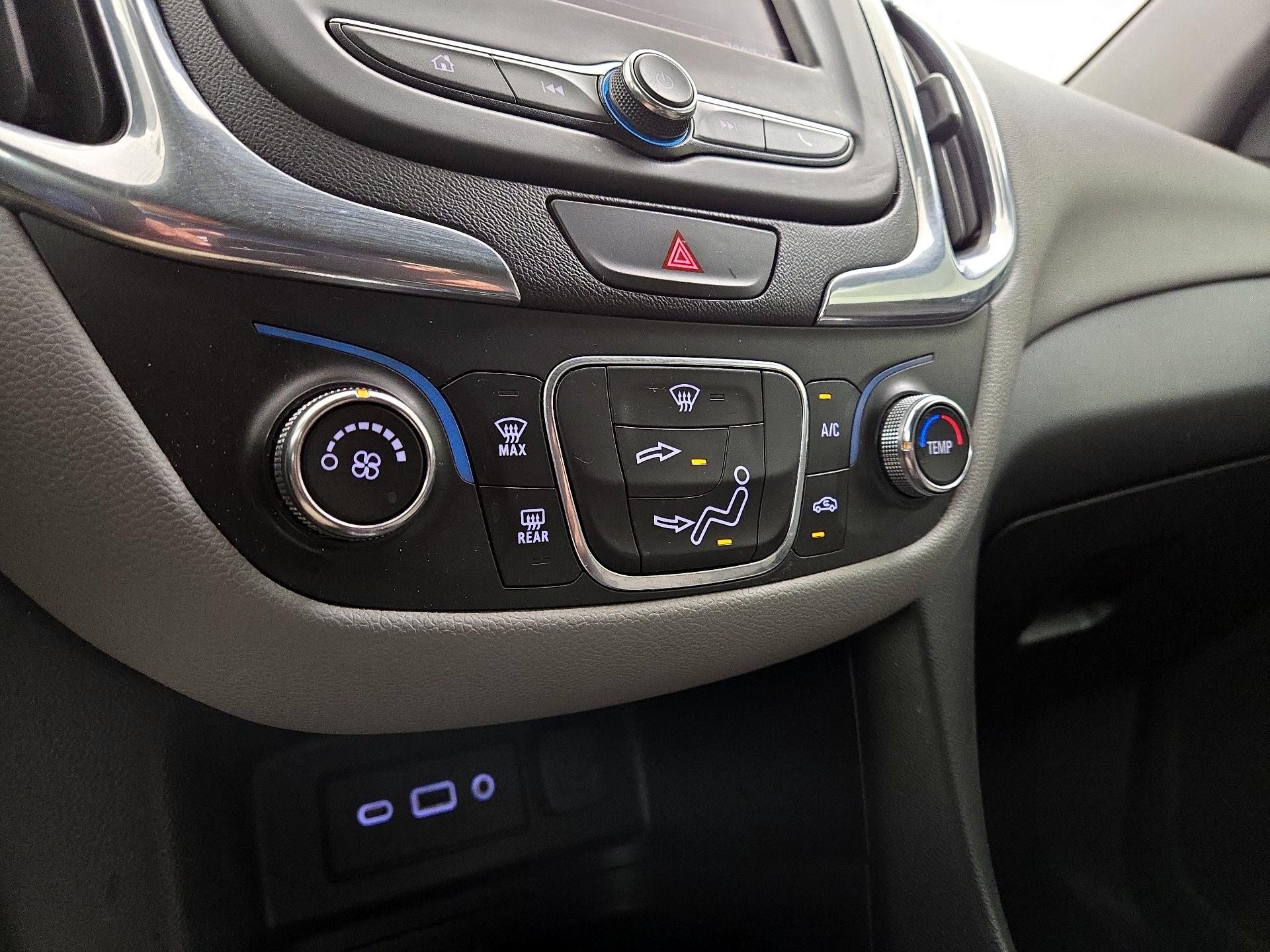 Thumbnail: 2020 Chevrolet Equinox - 16