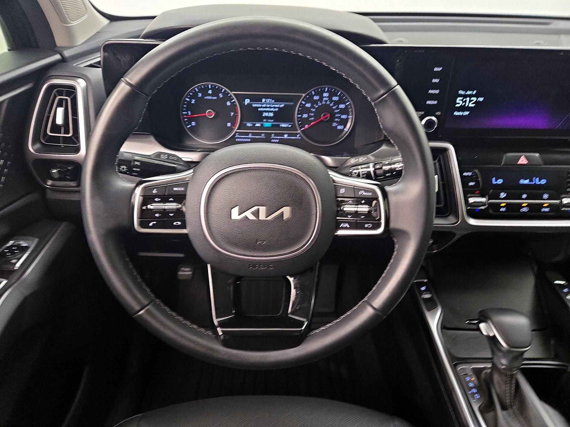 Thumbnail: 2023 Kia Sorento - 10