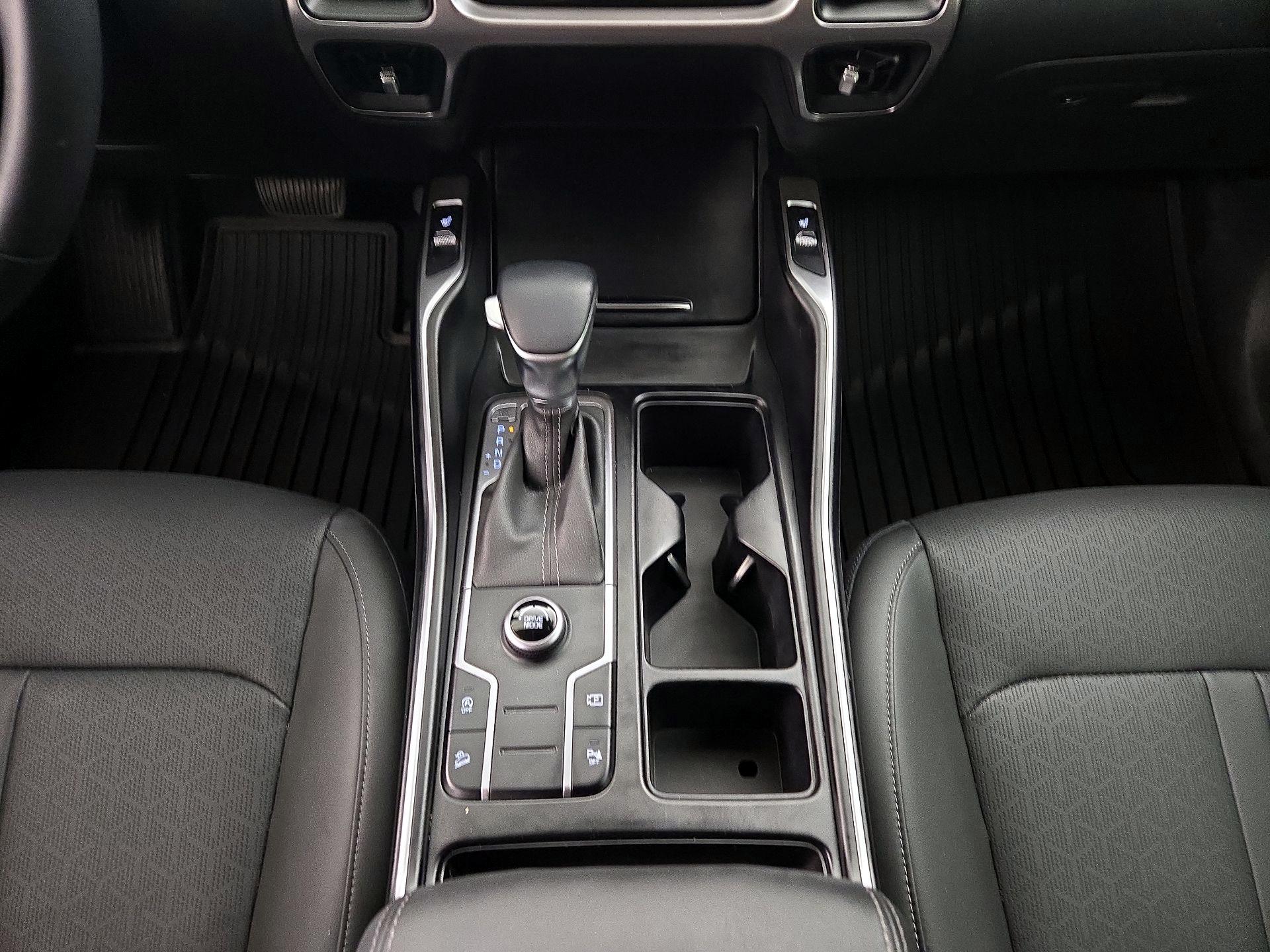 Thumbnail: 2023 Kia Sorento - 18