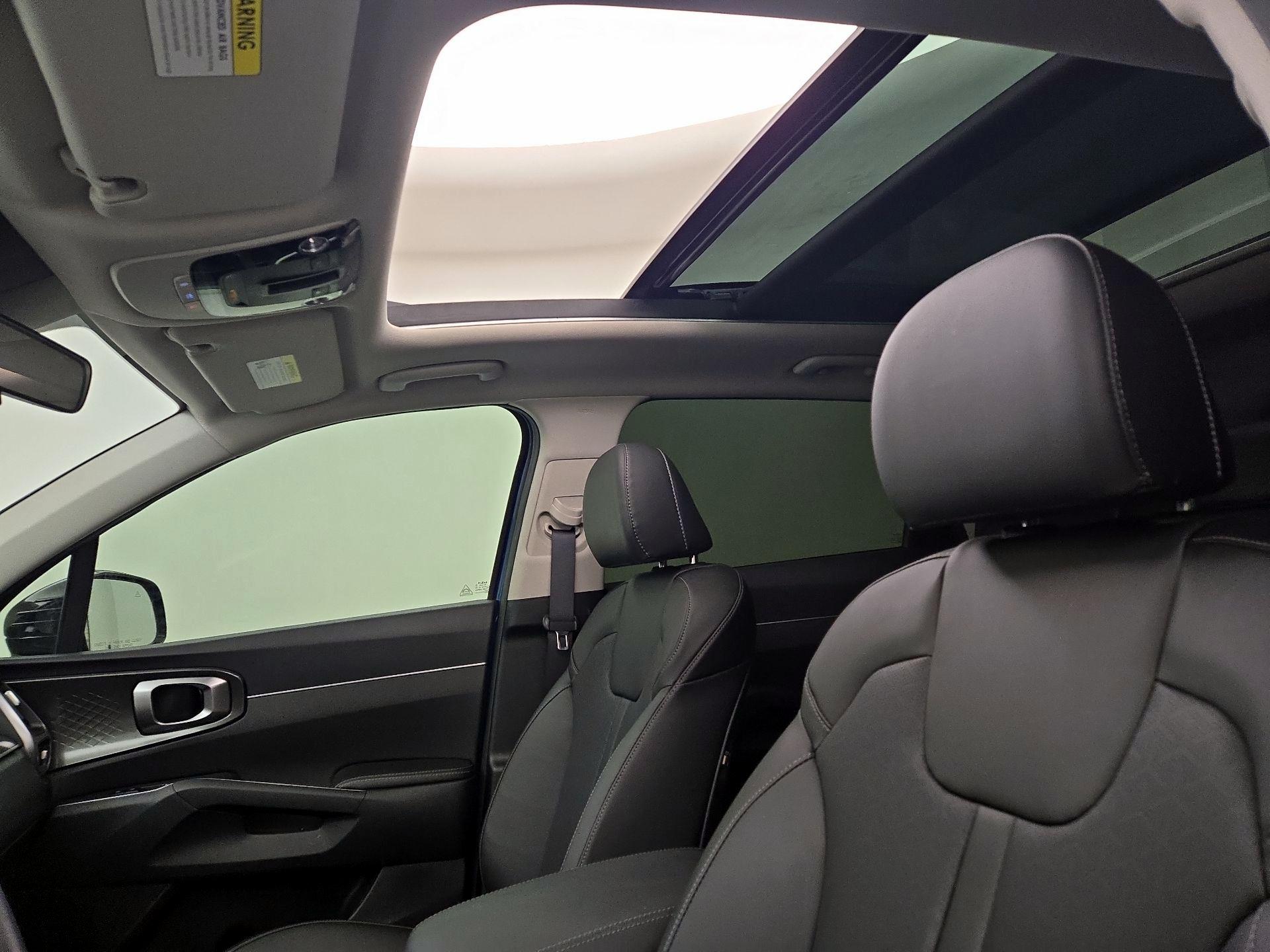 Thumbnail: 2023 Kia Sorento - 20