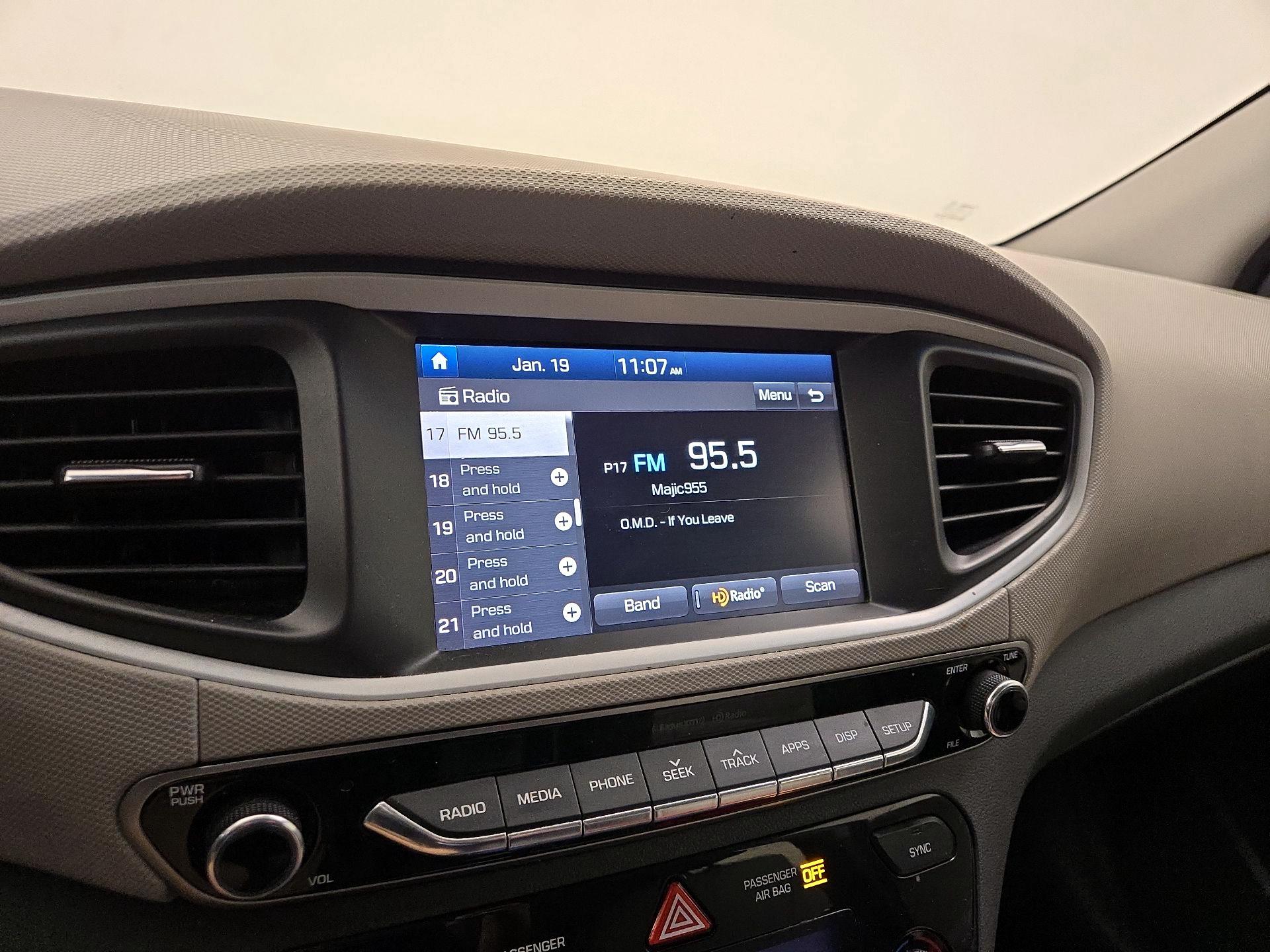 Thumbnail: 2019 Hyundai Ioniq - 15