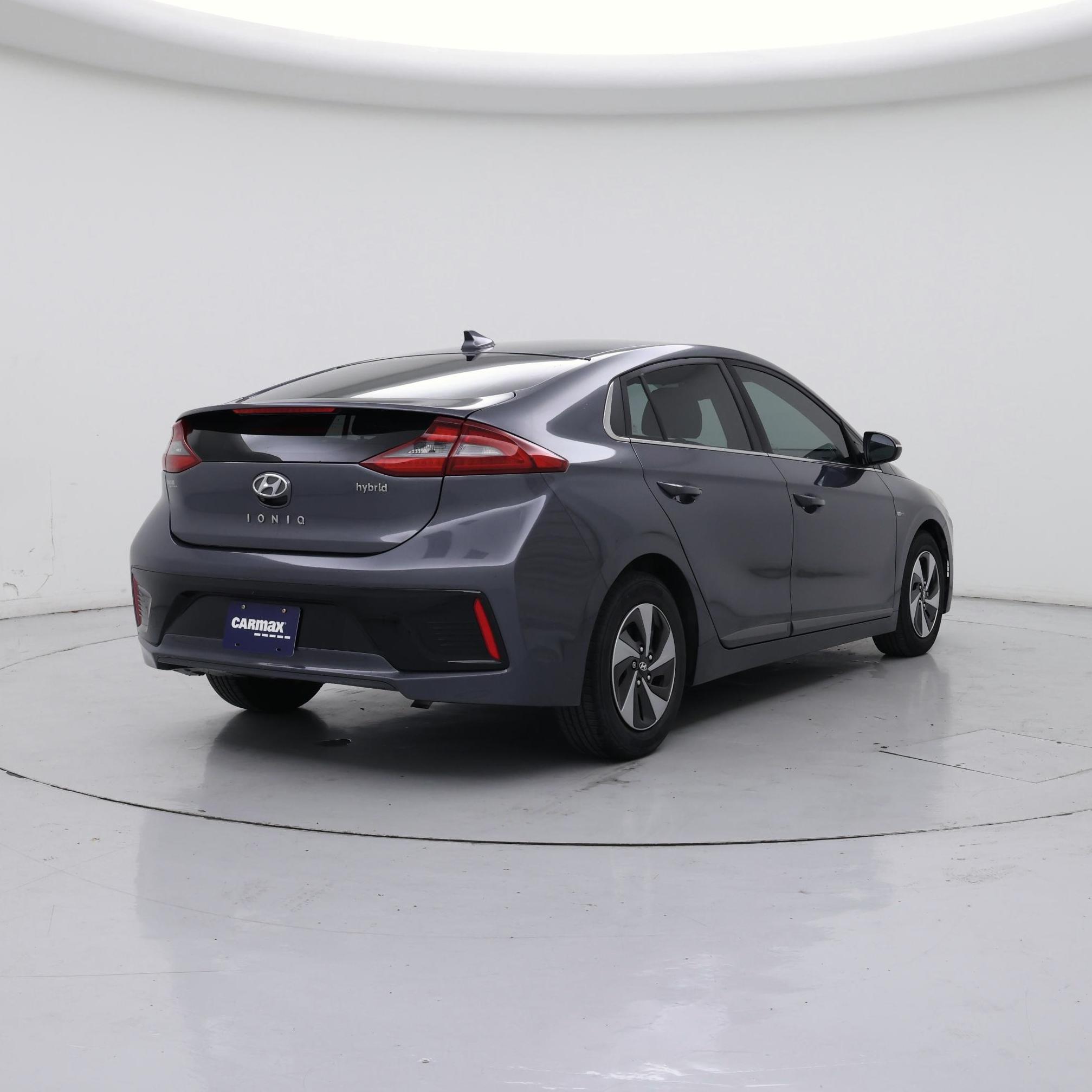Thumbnail: 2019 Hyundai Ioniq - 8