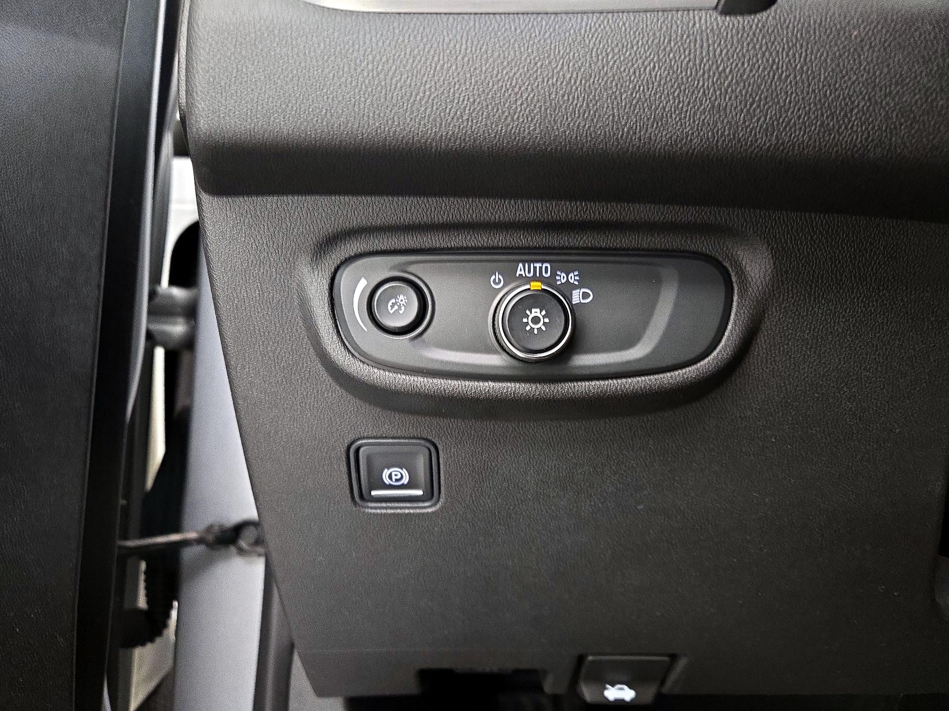 Thumbnail: 2020 GMC Terrain - 13