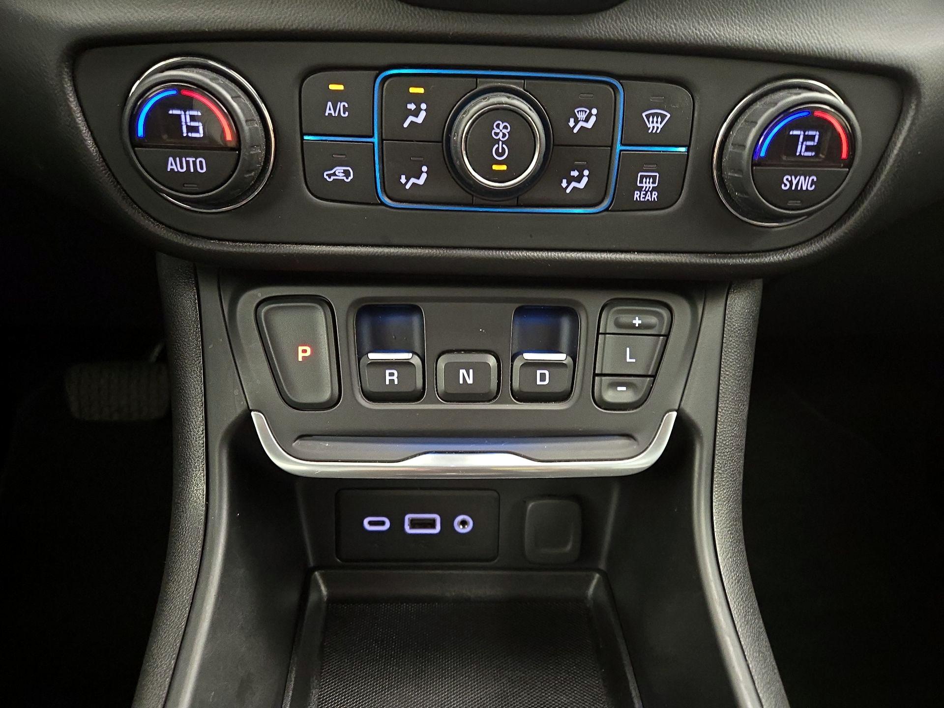 Thumbnail: 2020 GMC Terrain - 17