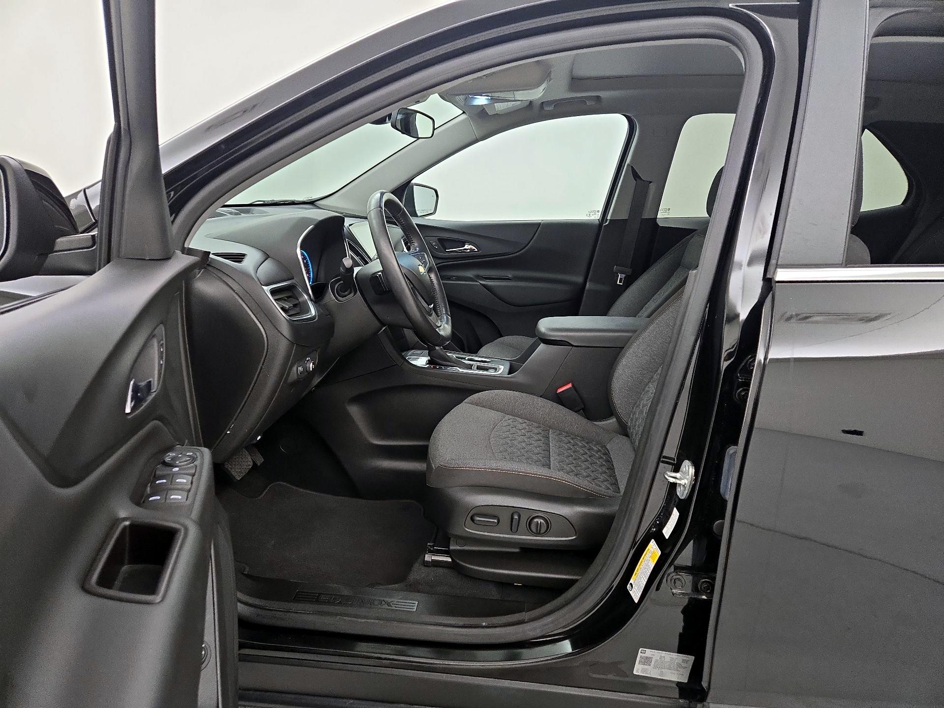 Thumbnail: 2022 Chevrolet Equinox - 11