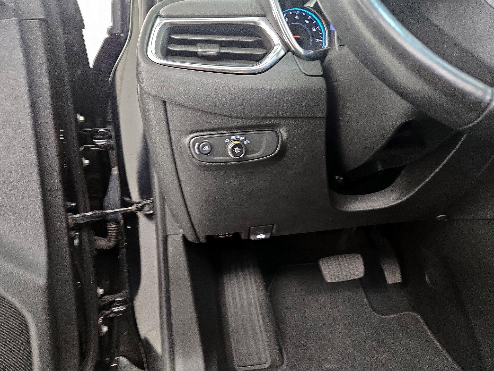 Thumbnail: 2022 Chevrolet Equinox - 13