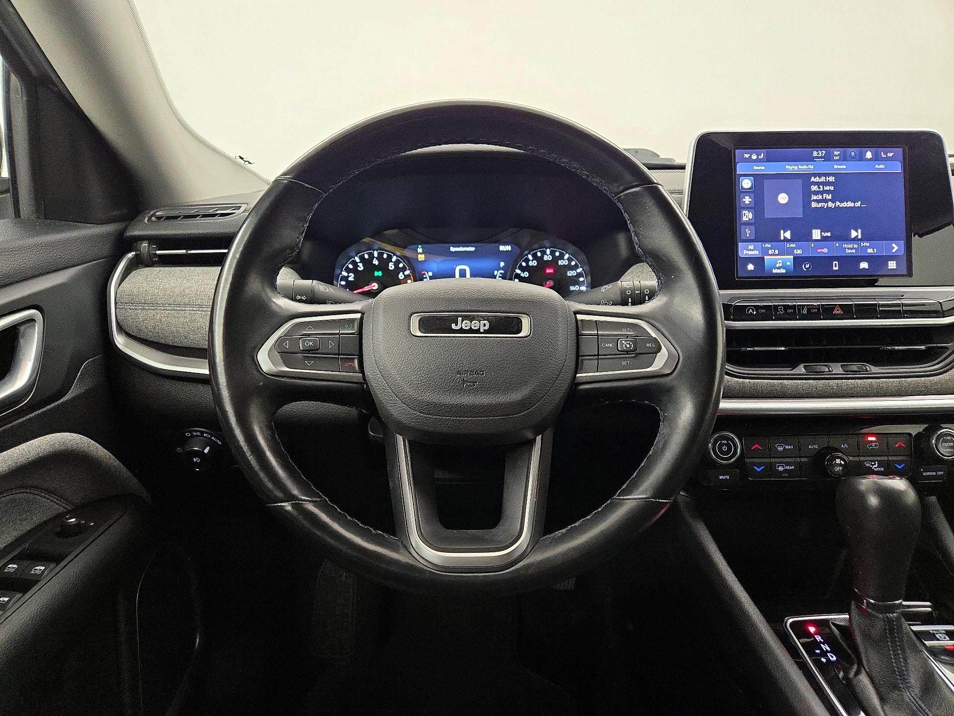 Thumbnail: 2022 Jeep Compass - 10