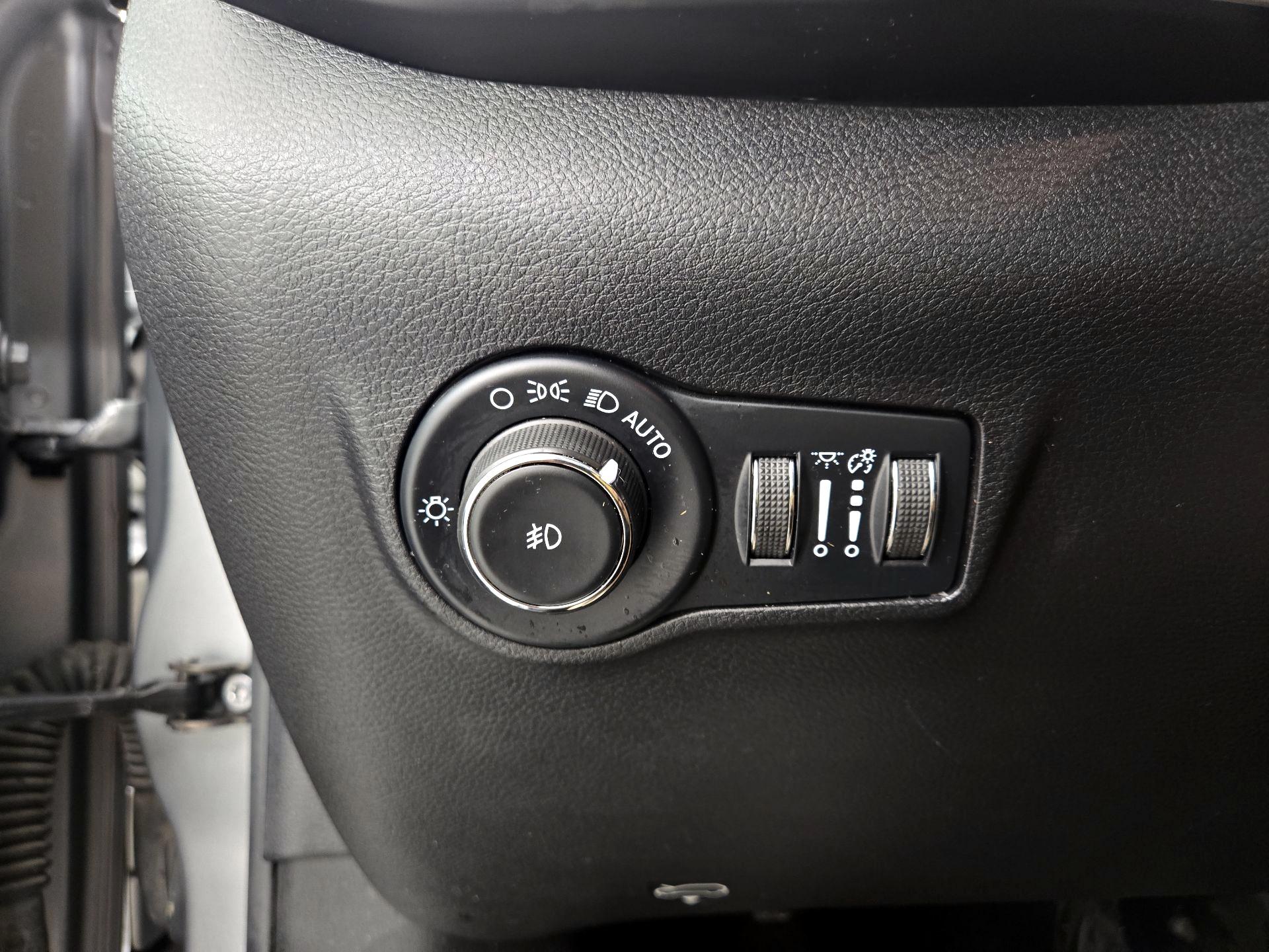 Thumbnail: 2022 Jeep Compass - 13