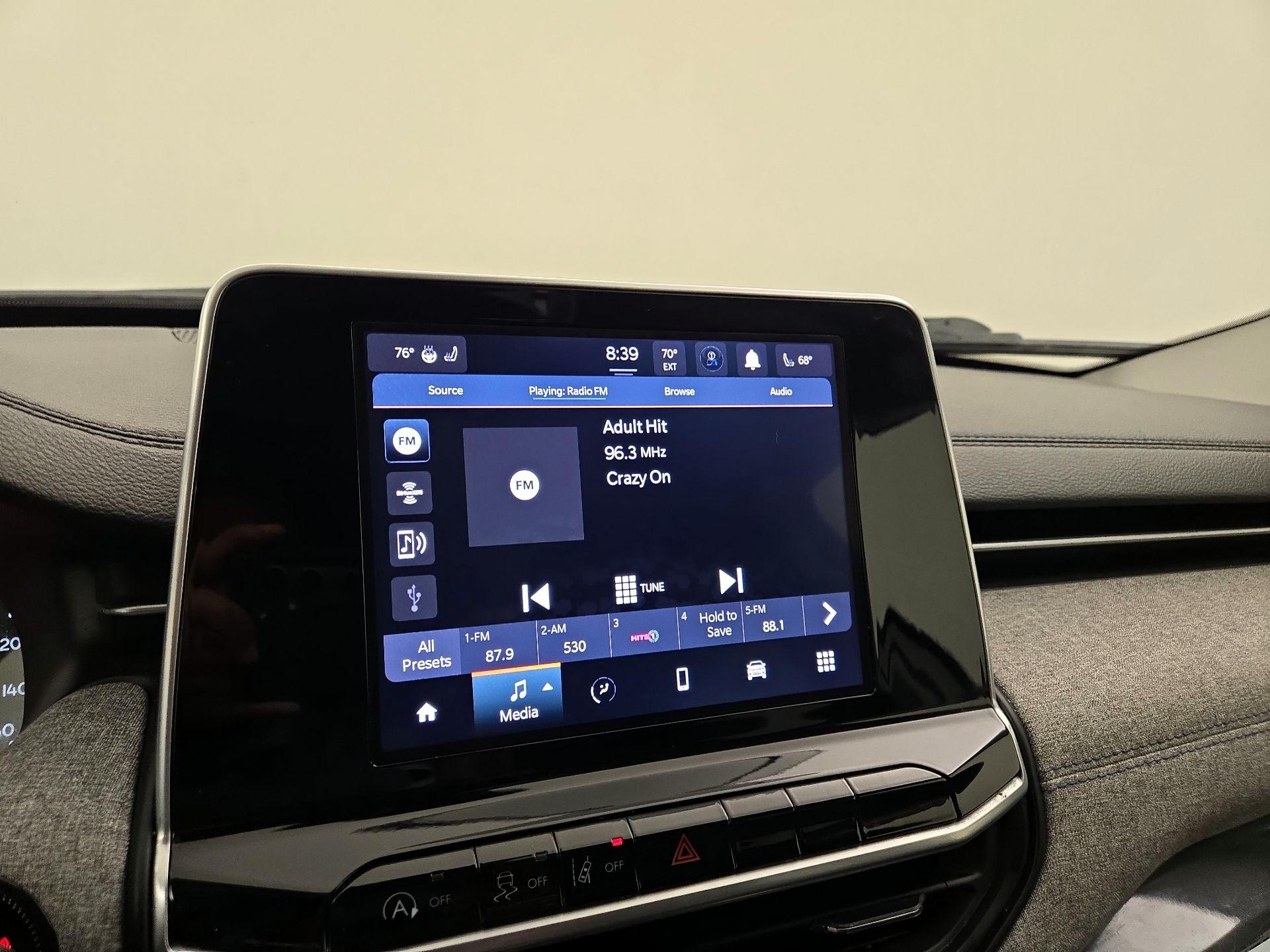 Thumbnail: 2022 Jeep Compass - 15