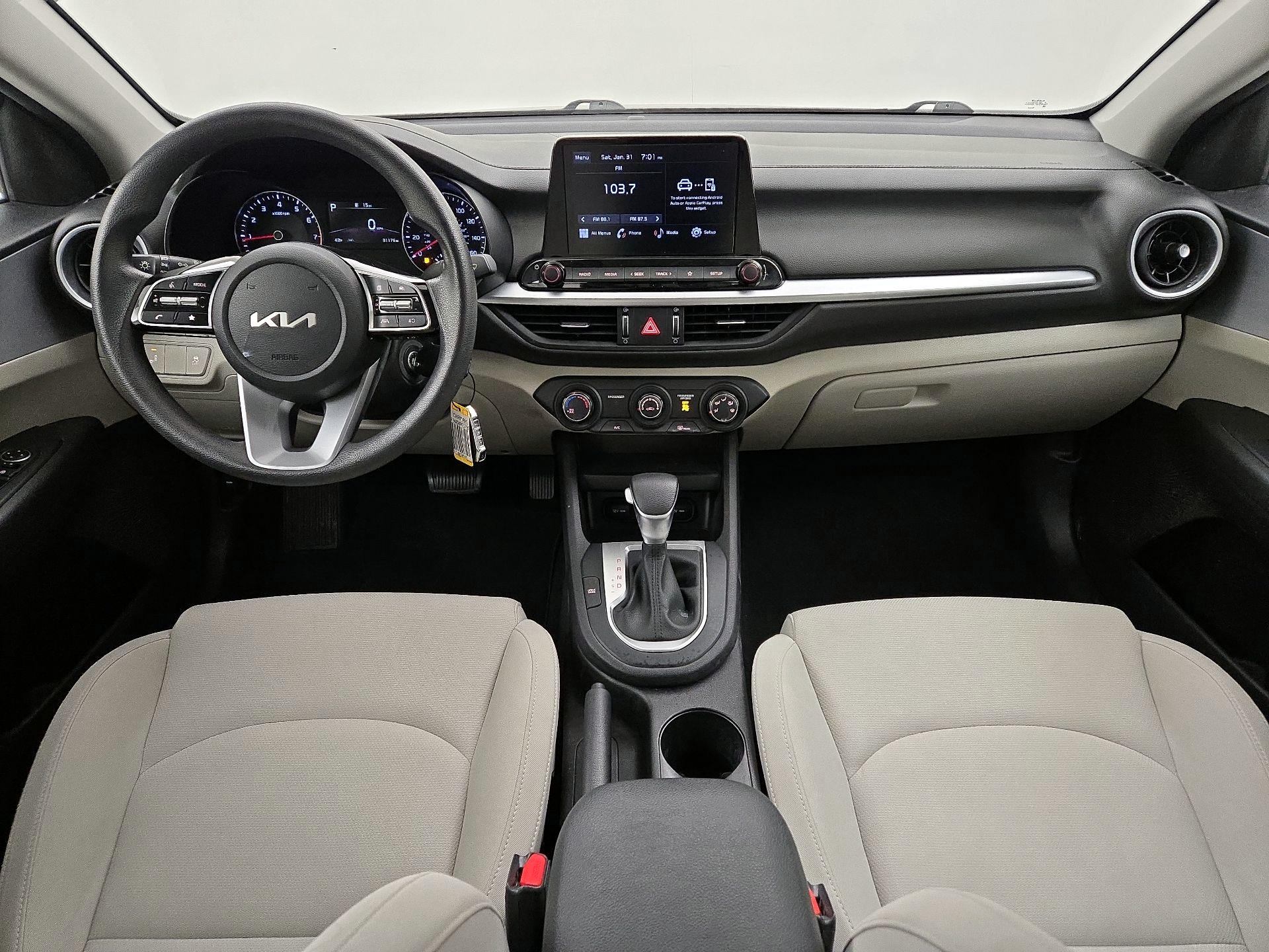 Thumbnail: 2023 Kia Forte - 9