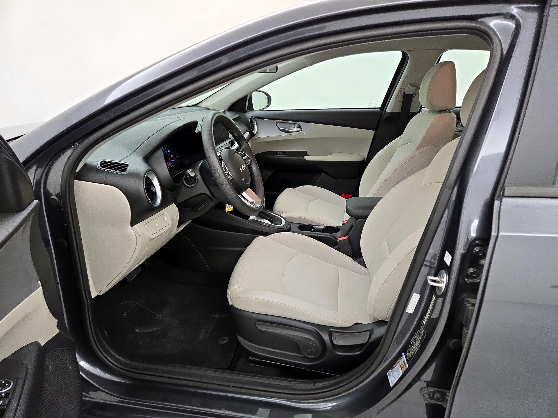 Thumbnail: 2023 Kia Forte - 11