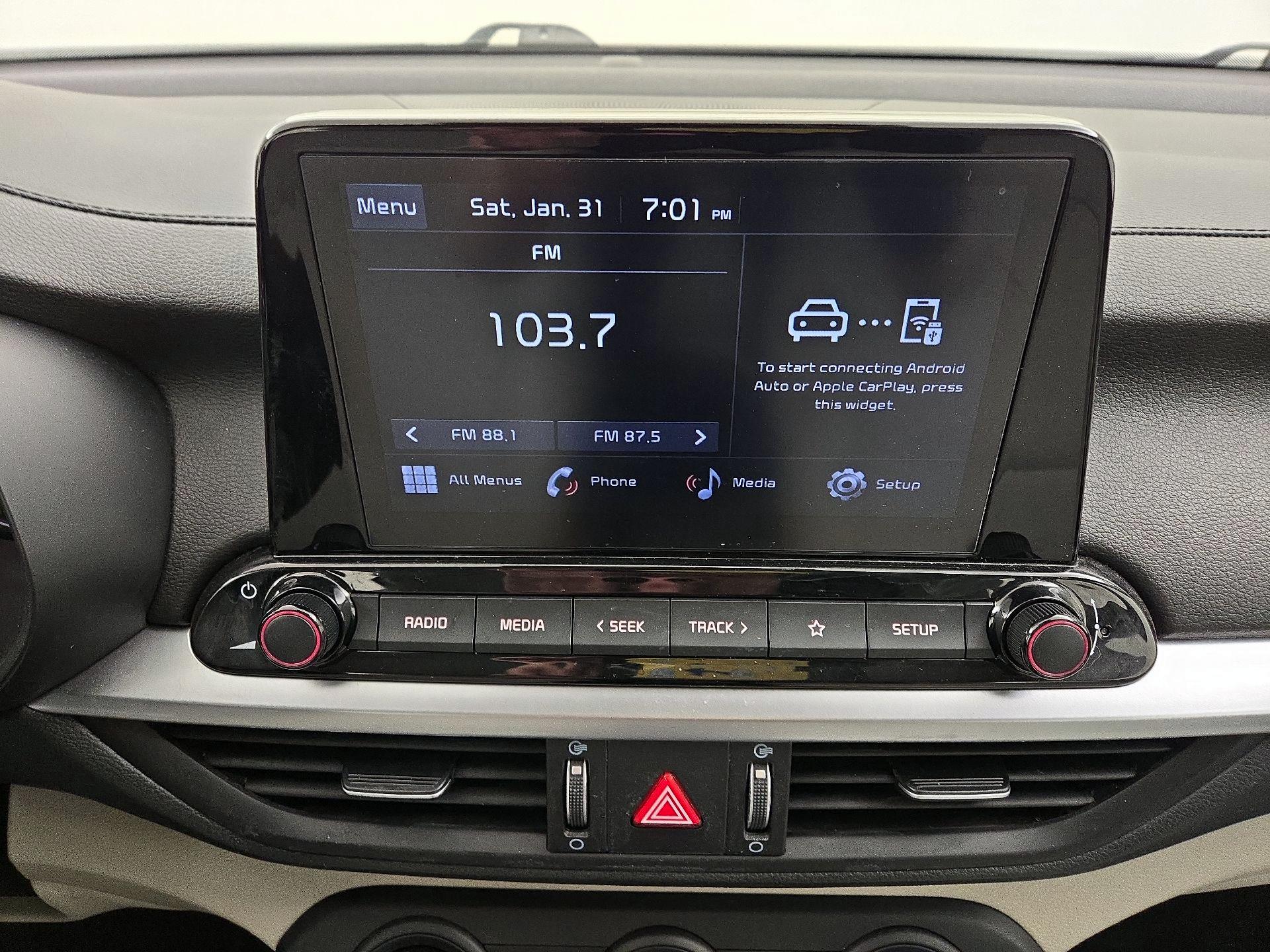 Thumbnail: 2023 Kia Forte - 15