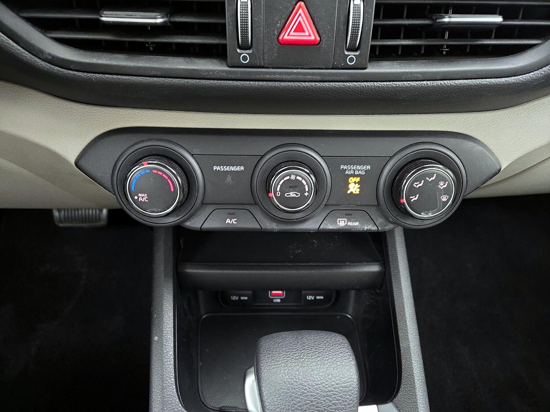 Thumbnail: 2023 Kia Forte - 16