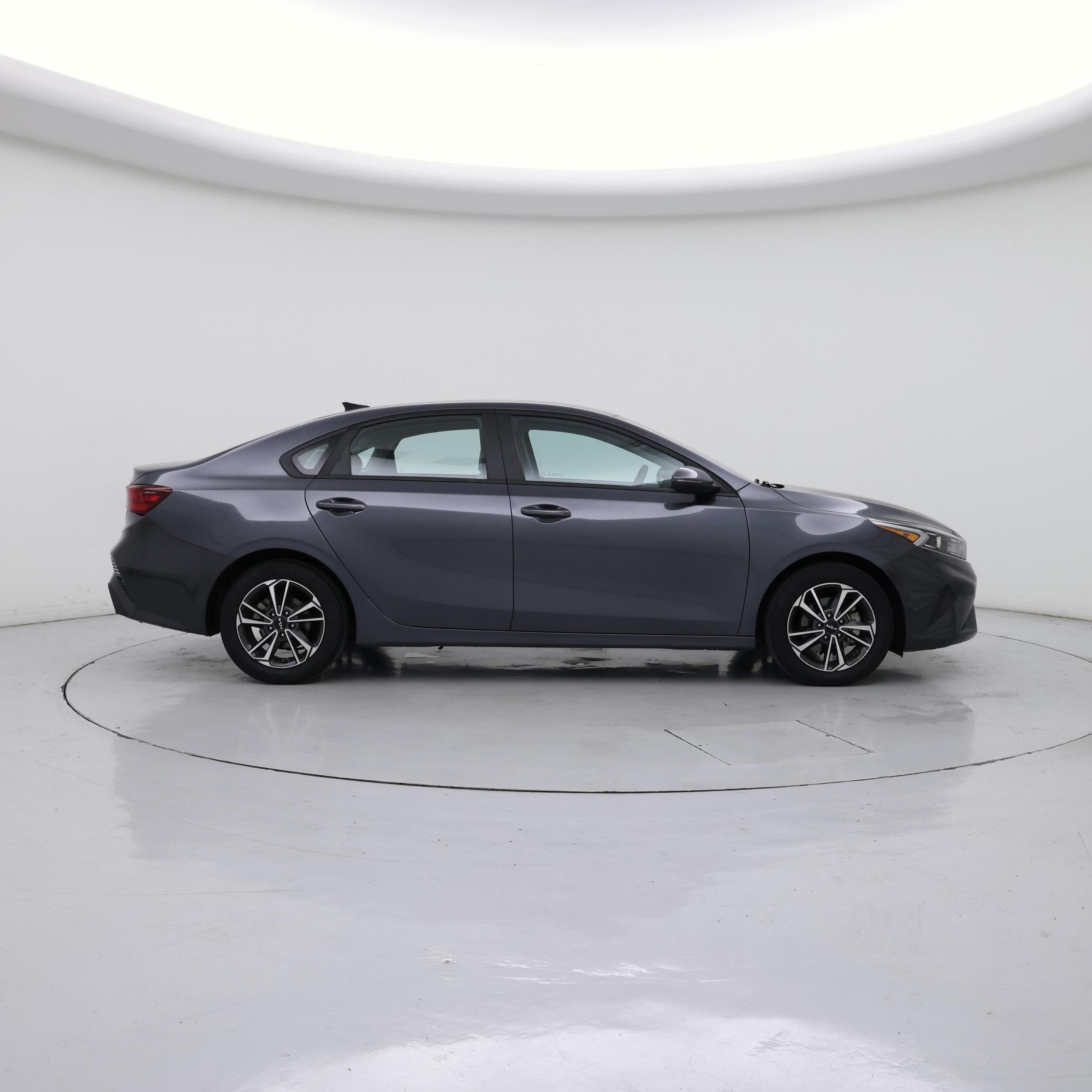 Thumbnail: 2023 Kia Forte - 7