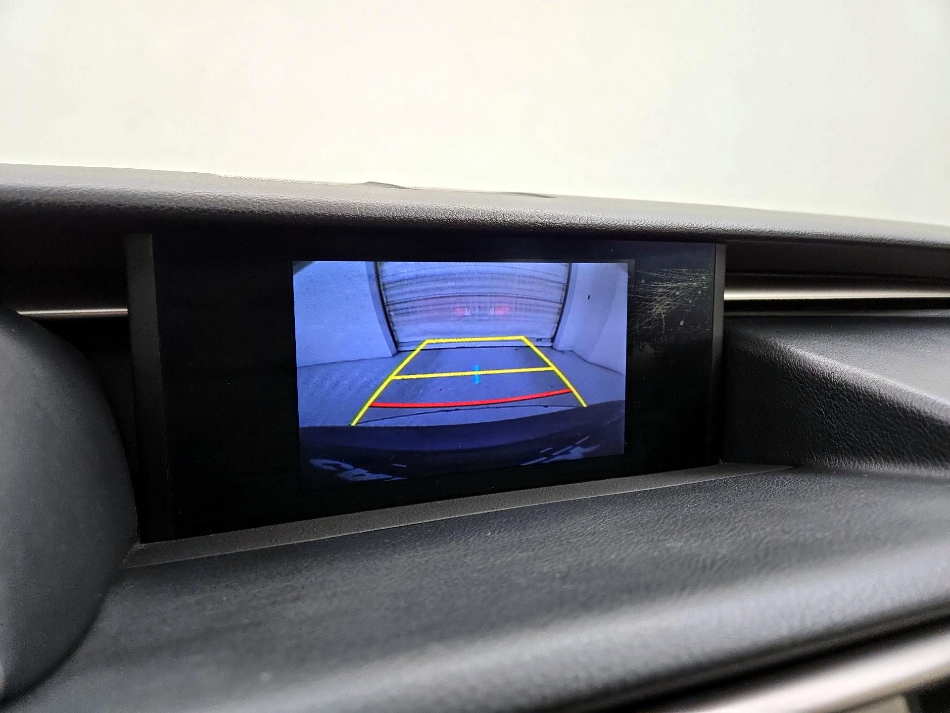 Thumbnail: 2015 Lexus IS - 15