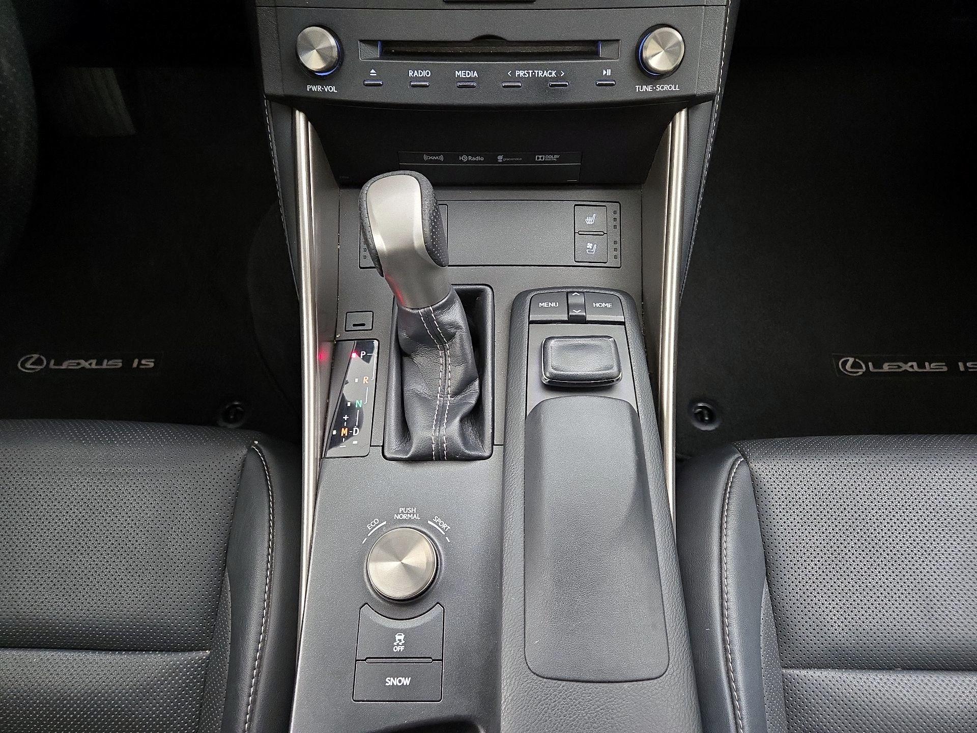 Thumbnail: 2015 Lexus IS - 18