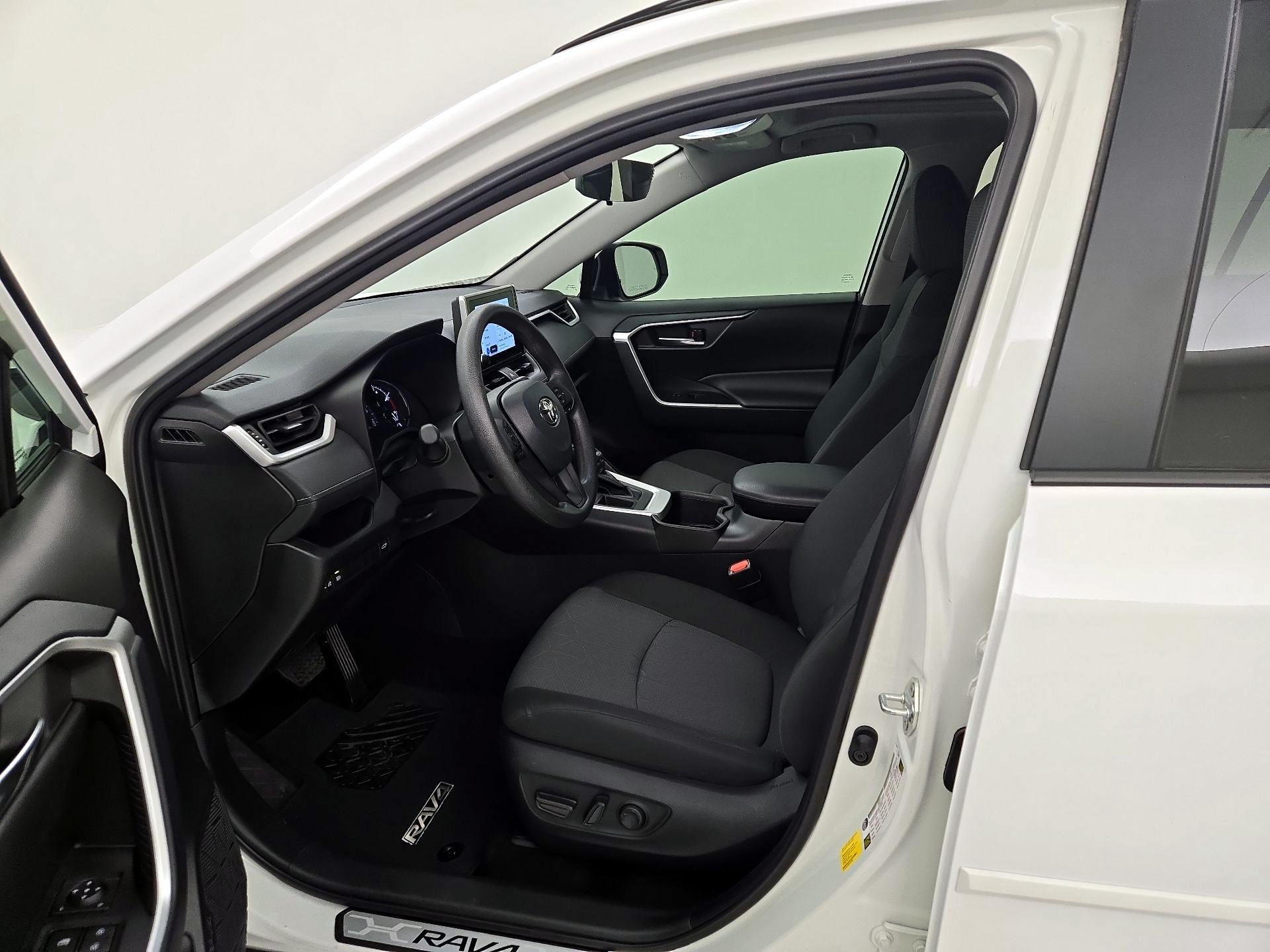 Thumbnail: 2024 Toyota RAV4 - 11
