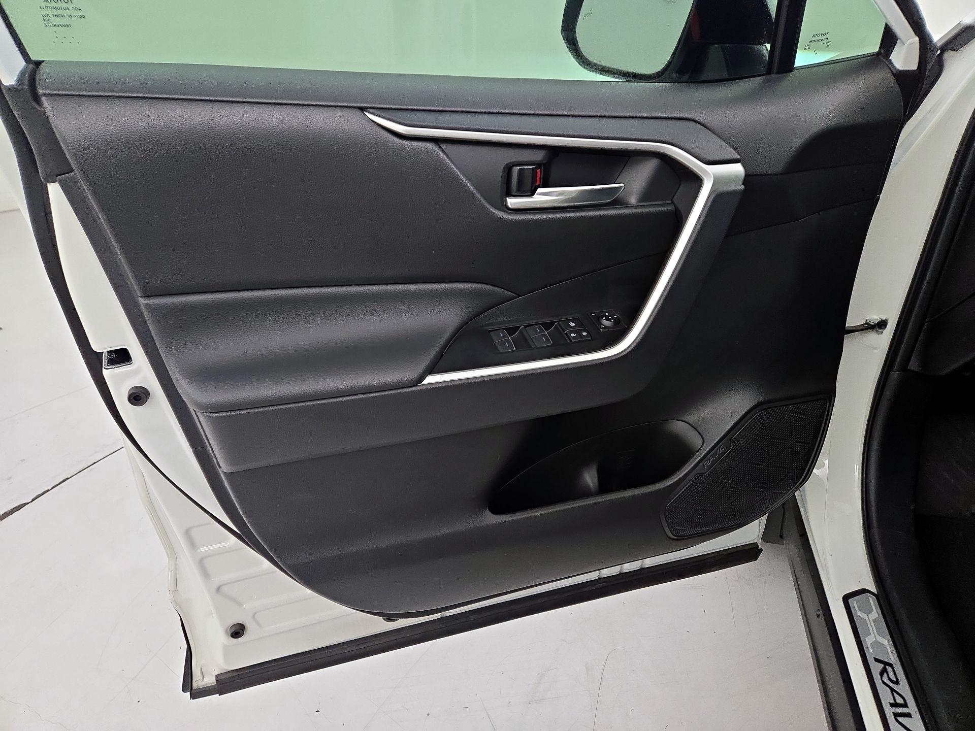 Thumbnail: 2024 Toyota RAV4 - 12