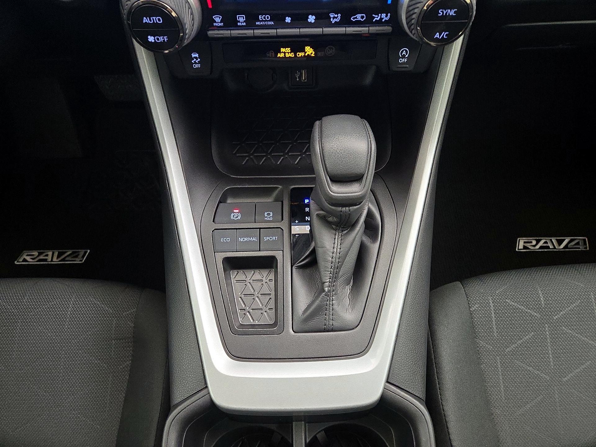 Thumbnail: 2024 Toyota RAV4 - 17