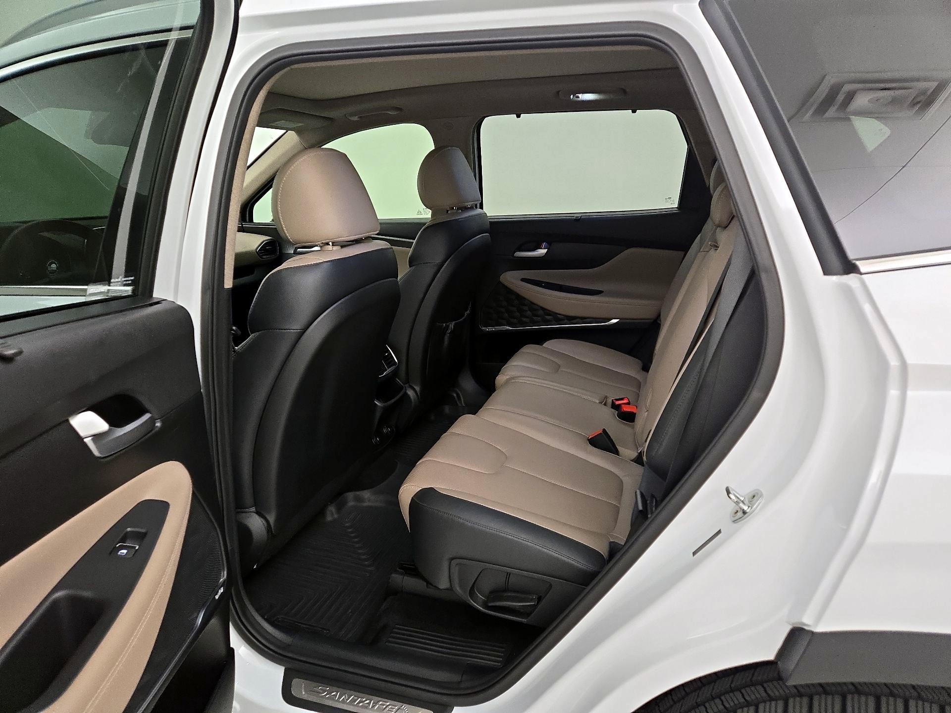 Thumbnail: 2019 Hyundai Santa Fe - 20