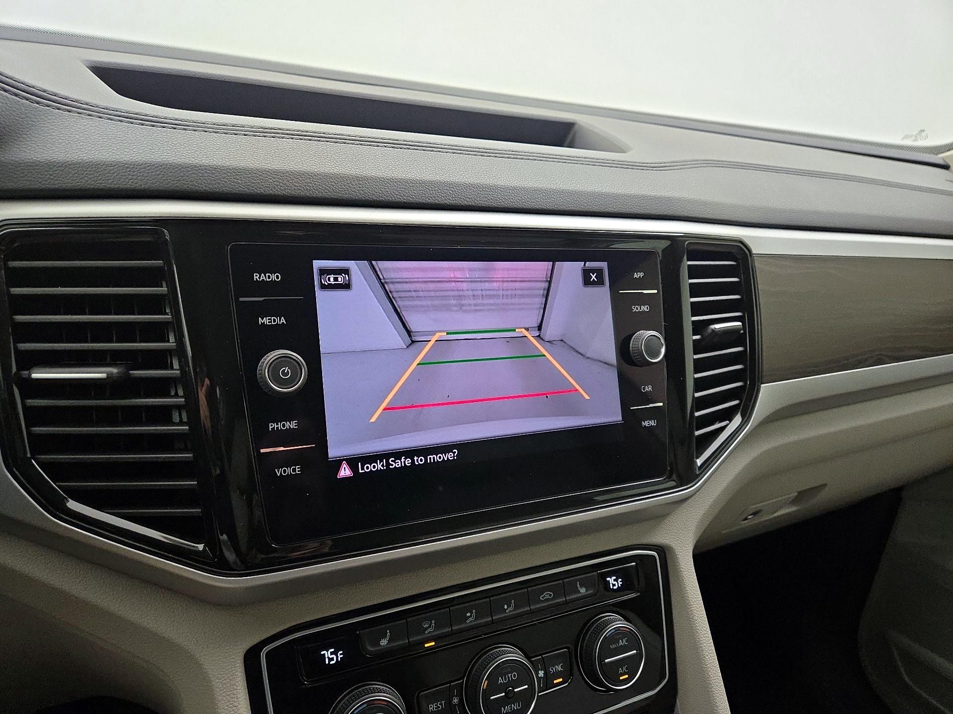 Thumbnail: 2022 Volkswagen Atlas - 14