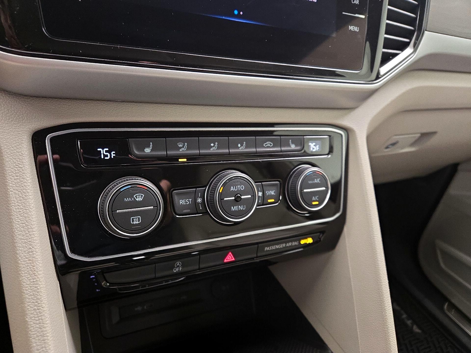 Thumbnail: 2022 Volkswagen Atlas - 16