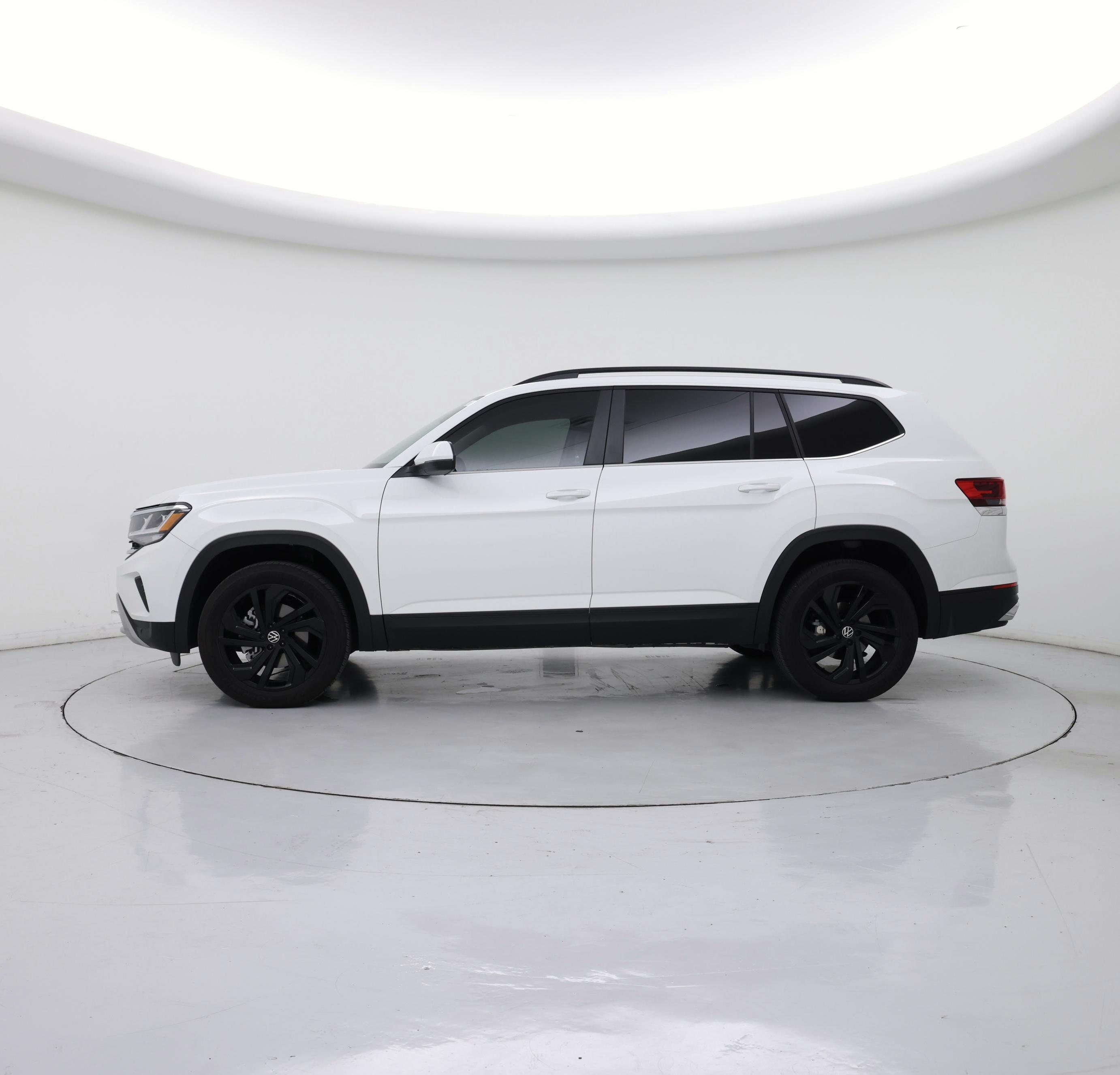 Thumbnail: 2022 Volkswagen Atlas - 3