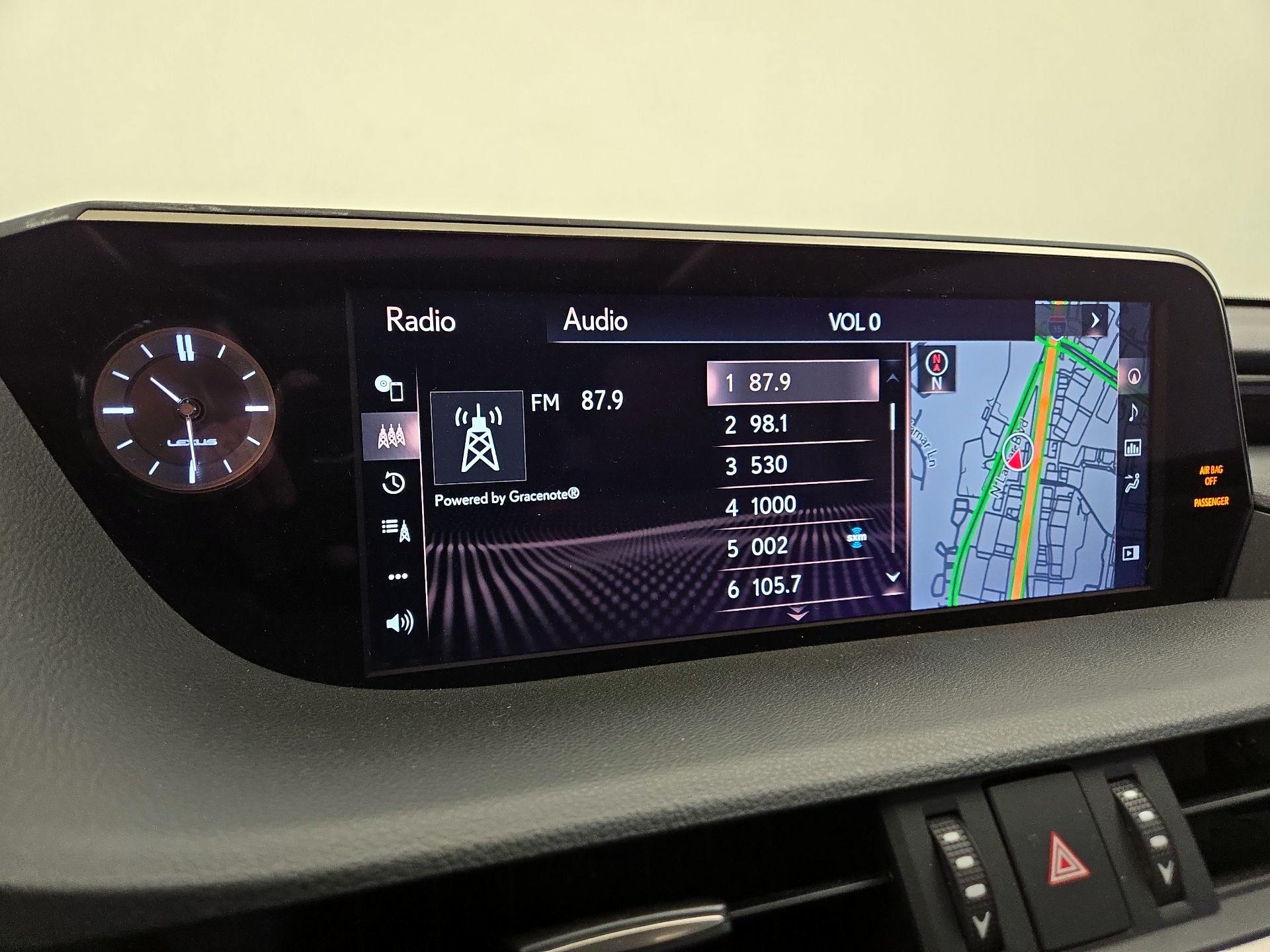 Thumbnail: 2021 Lexus ES - 16