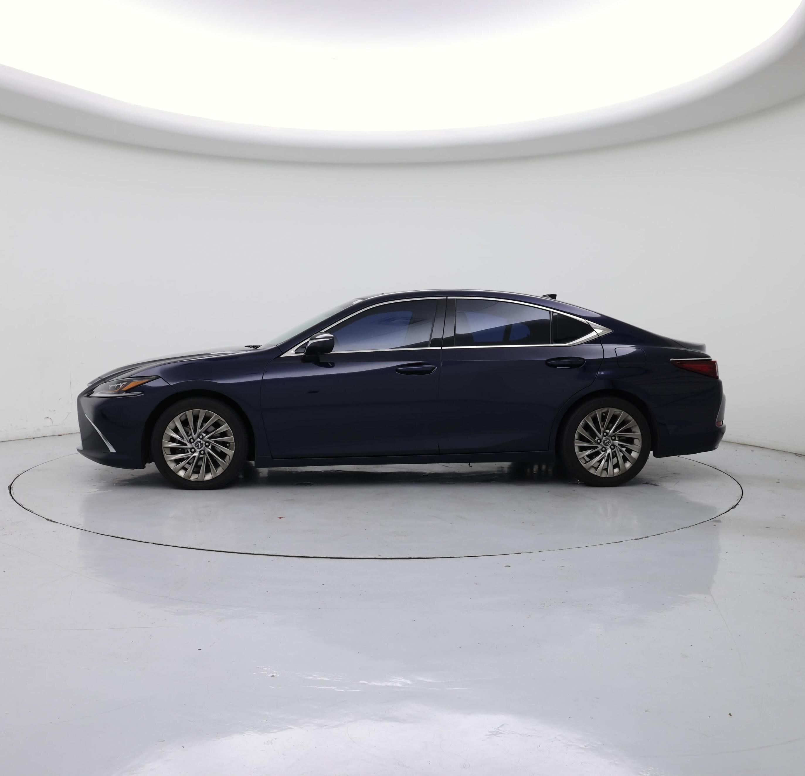Thumbnail: 2021 Lexus ES - 3