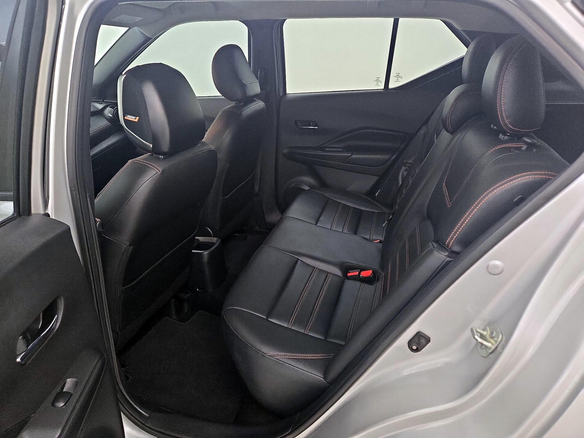 Thumbnail: 2020 Nissan Kicks - 19