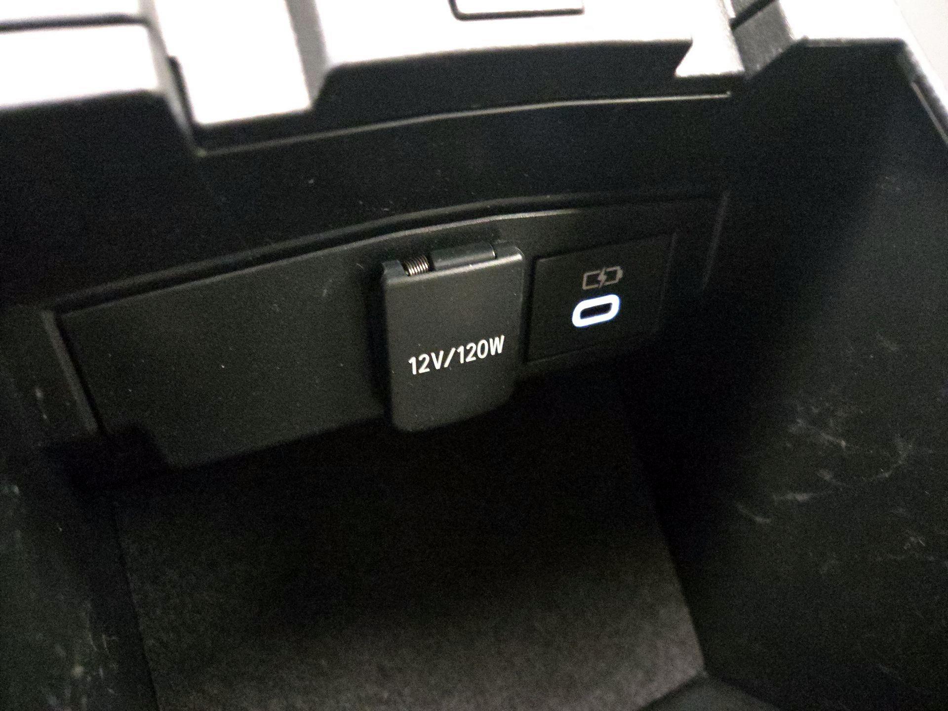 Thumbnail: 2023 Toyota Corolla - 18