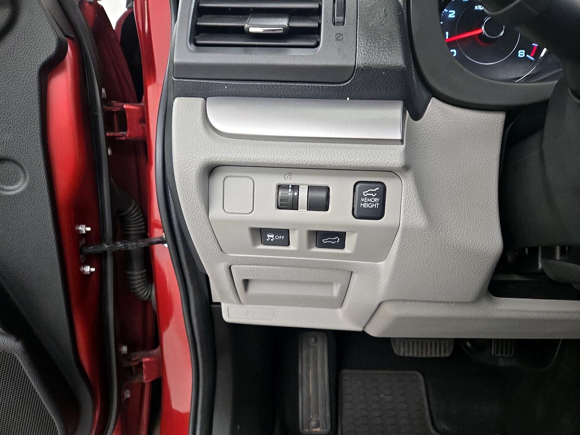 Thumbnail: 2015 Subaru Forester - 13