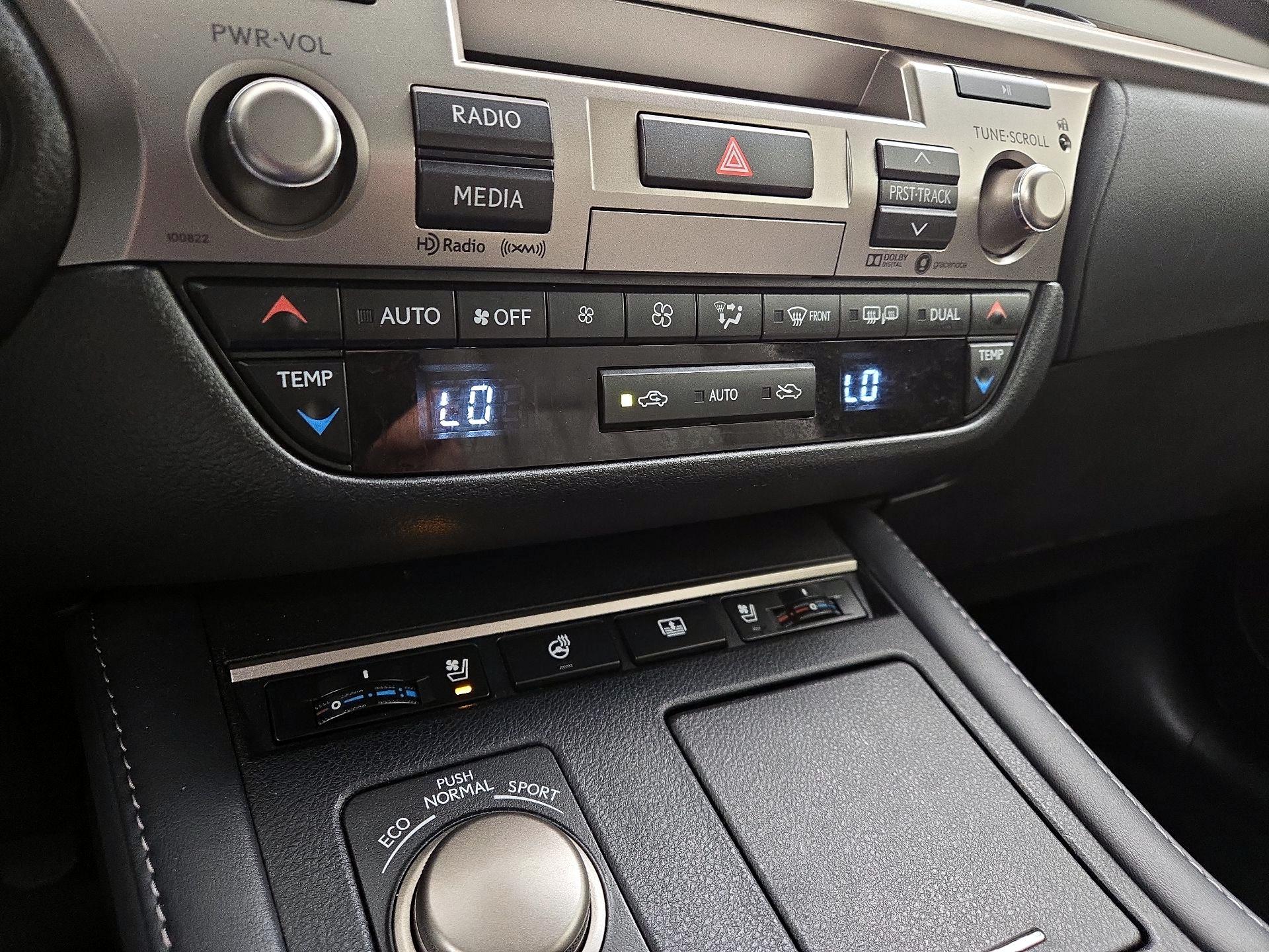 Thumbnail: 2018 Lexus ES - 17