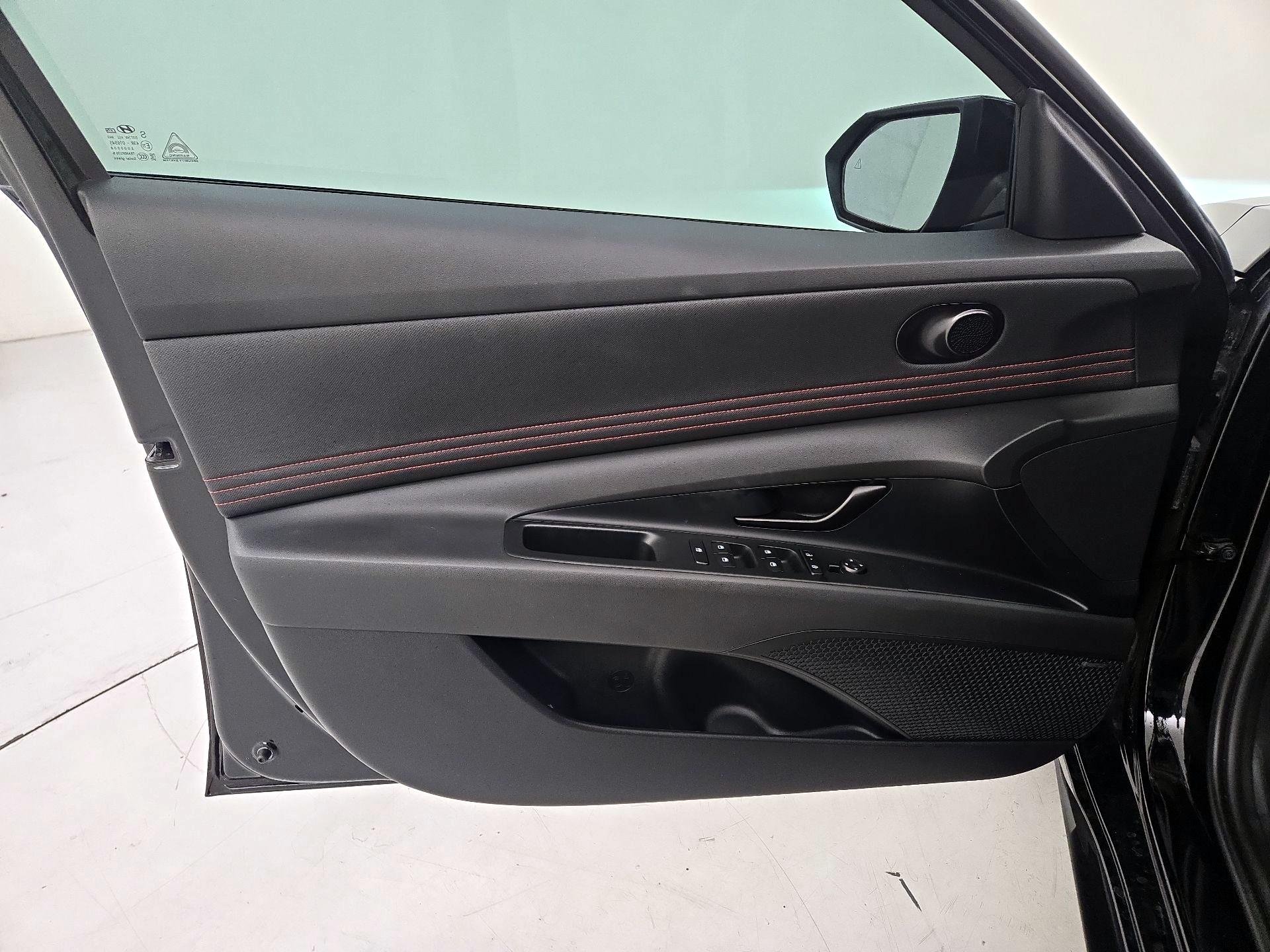 Thumbnail: 2025 Hyundai Elantra - 12