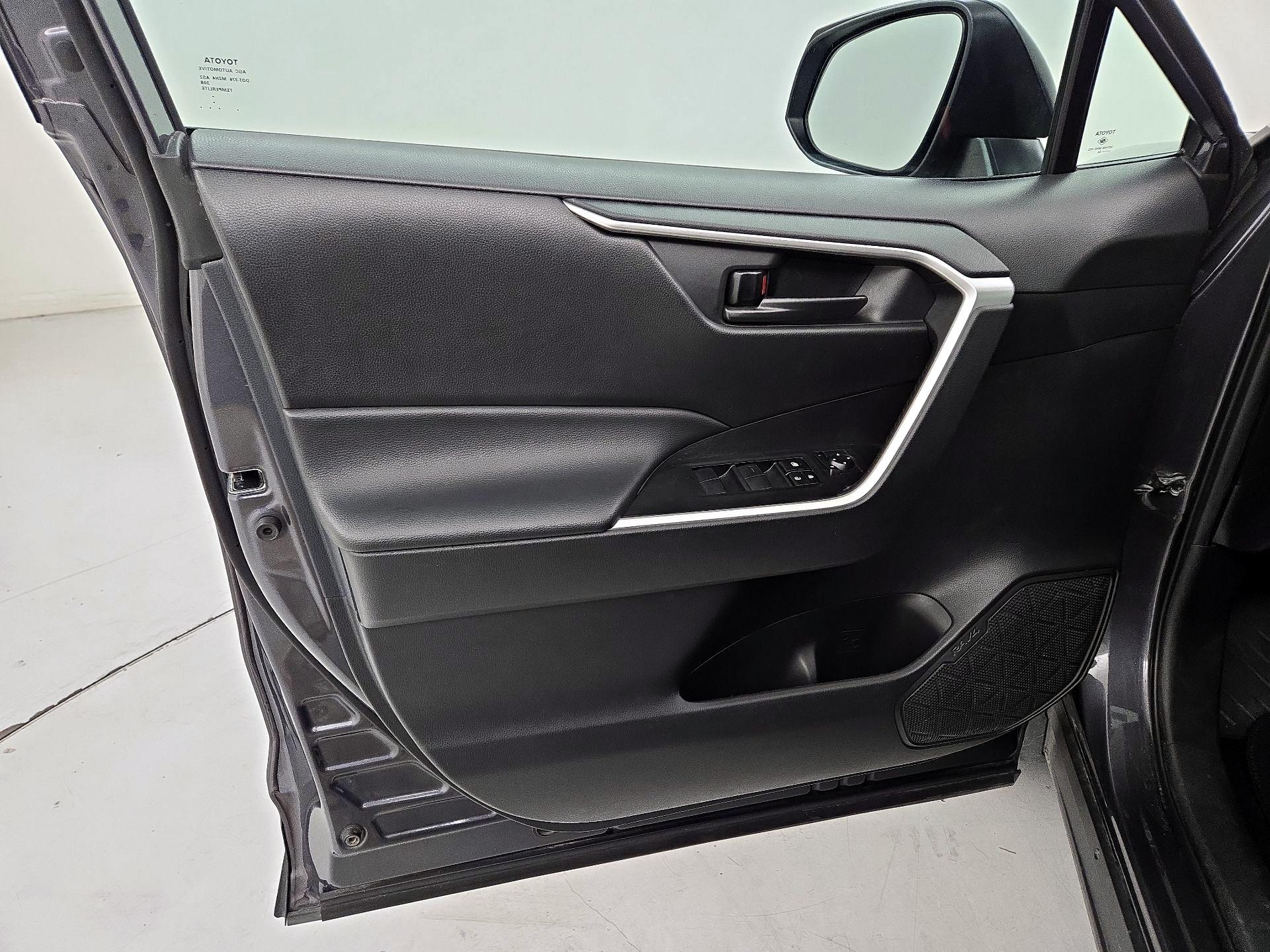 Thumbnail: 2024 Toyota RAV4 - 12