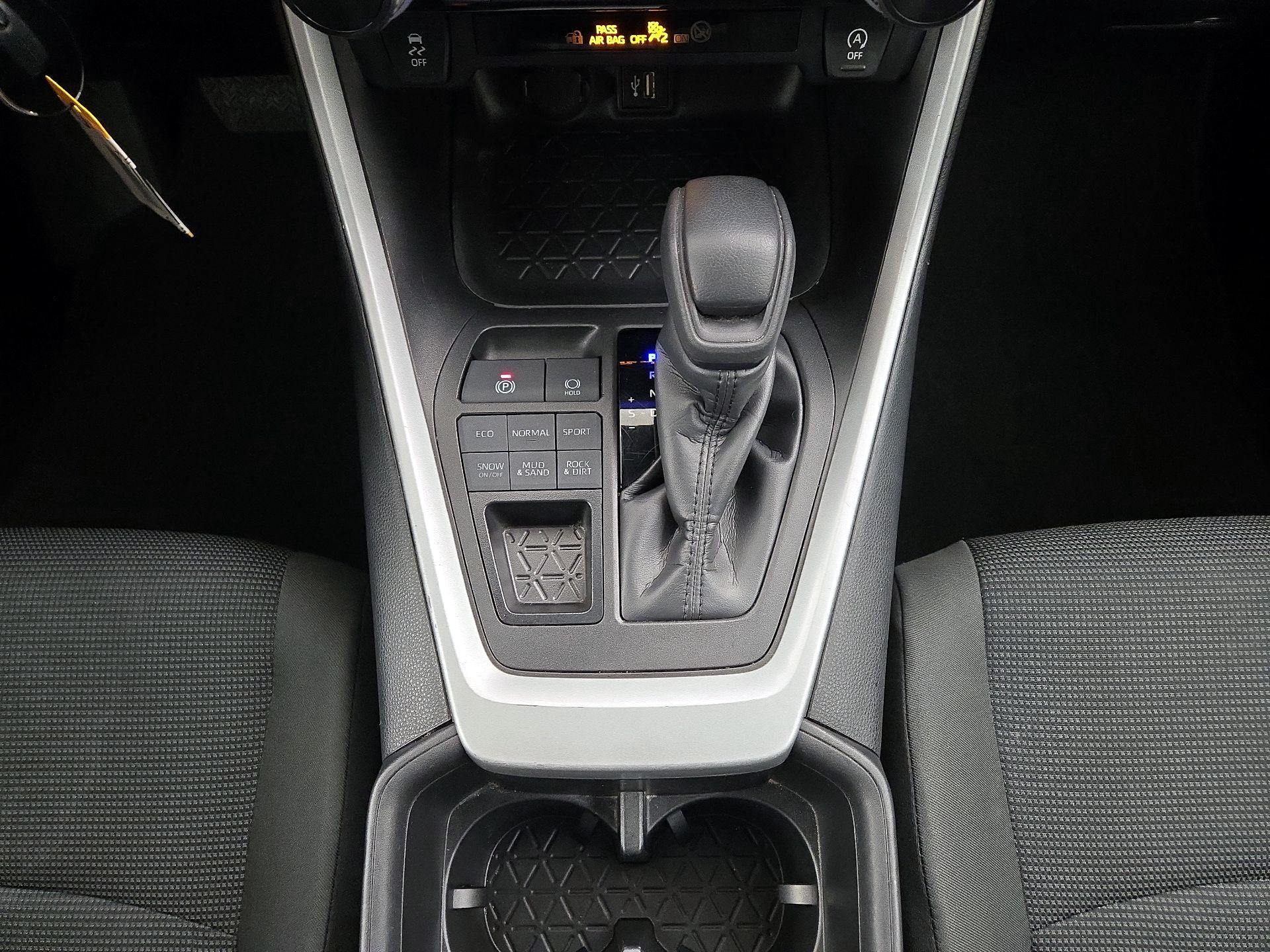 Thumbnail: 2024 Toyota RAV4 - 17