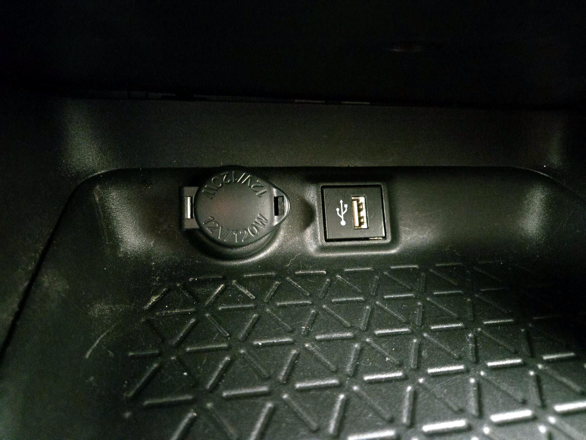 Thumbnail: 2024 Toyota RAV4 - 18