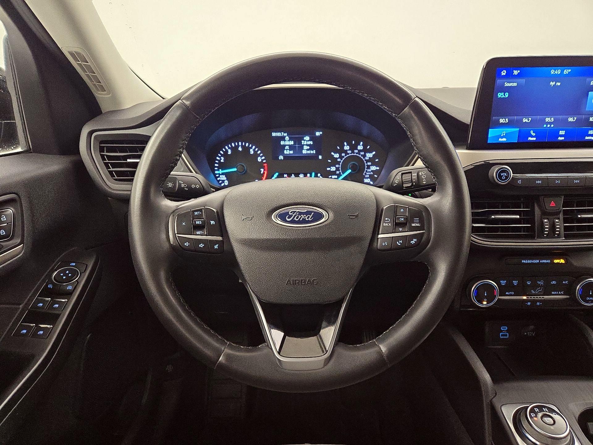 Thumbnail: 2022 Ford Escape - 10