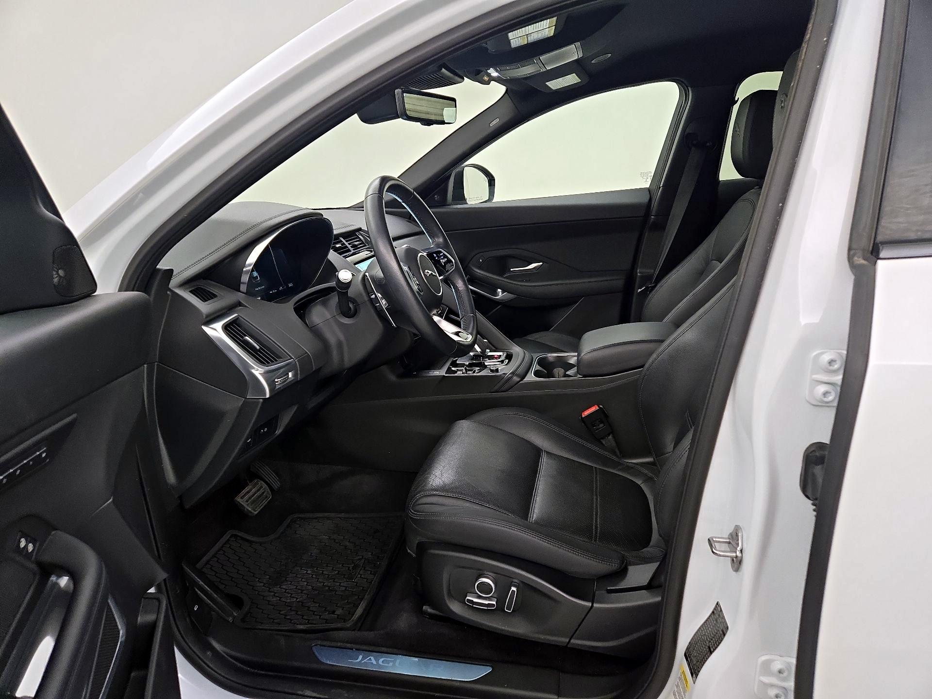 Thumbnail: 2022 Jaguar E-Pace - 11