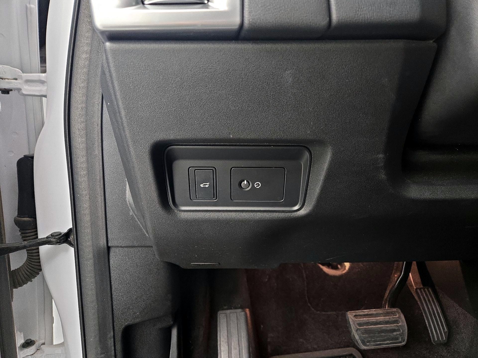 Thumbnail: 2022 Jaguar E-Pace - 13