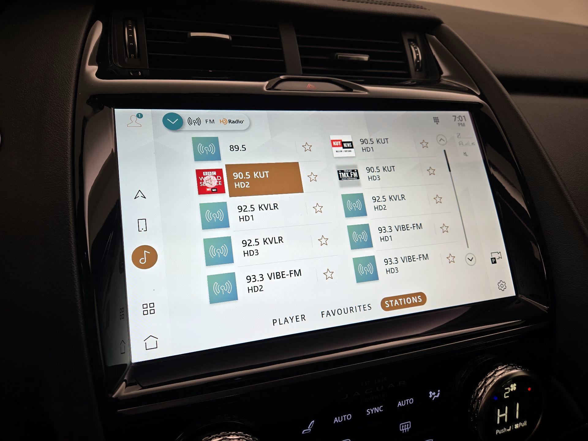 Thumbnail: 2022 Jaguar E-Pace - 16